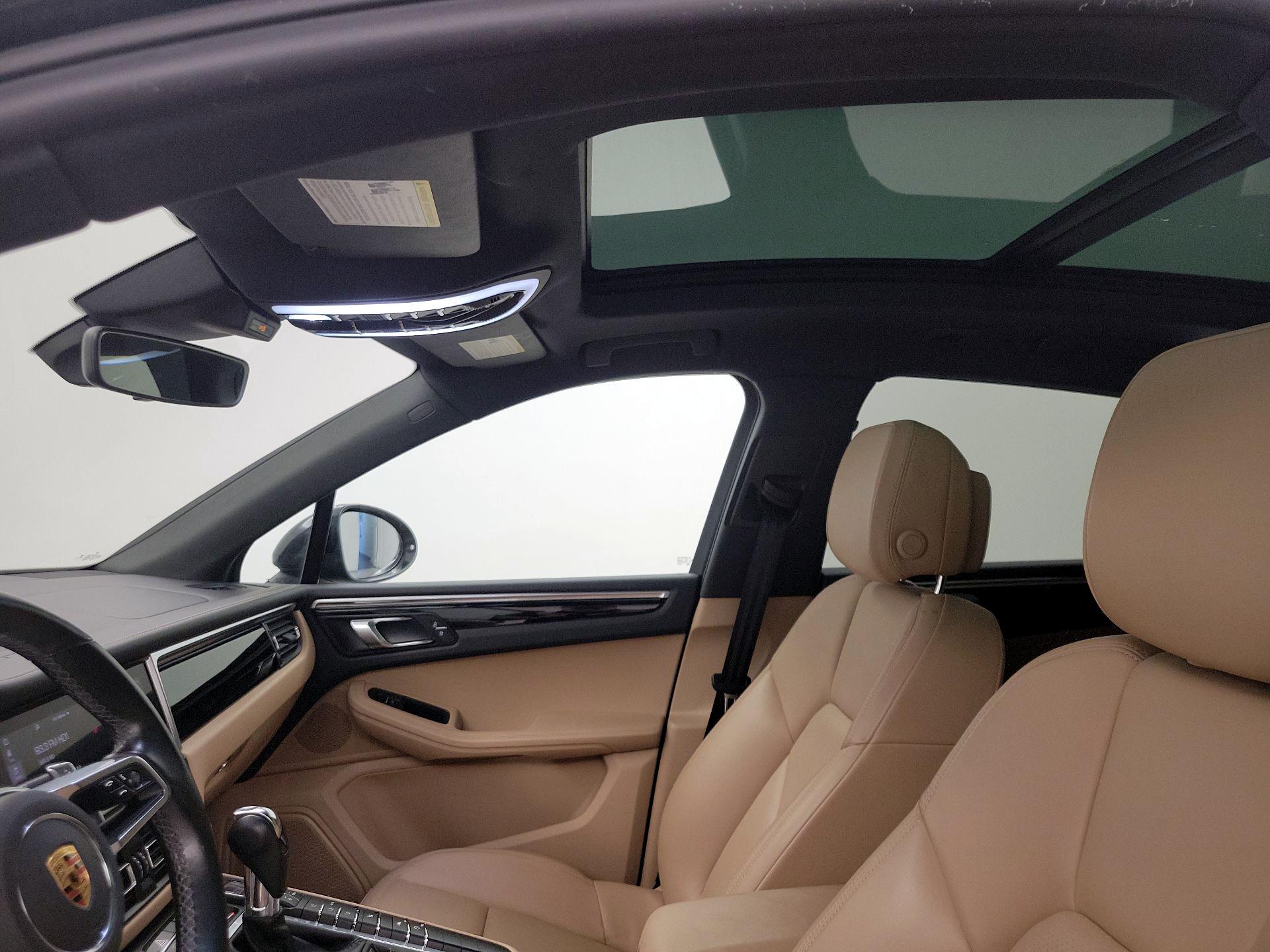 Thumbnail: 2021 Porsche Macan - 20