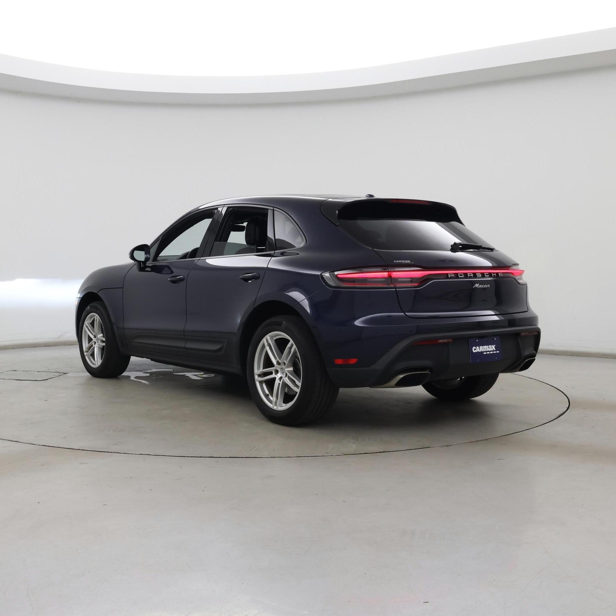 Thumbnail: 2022 Porsche Macan - 2