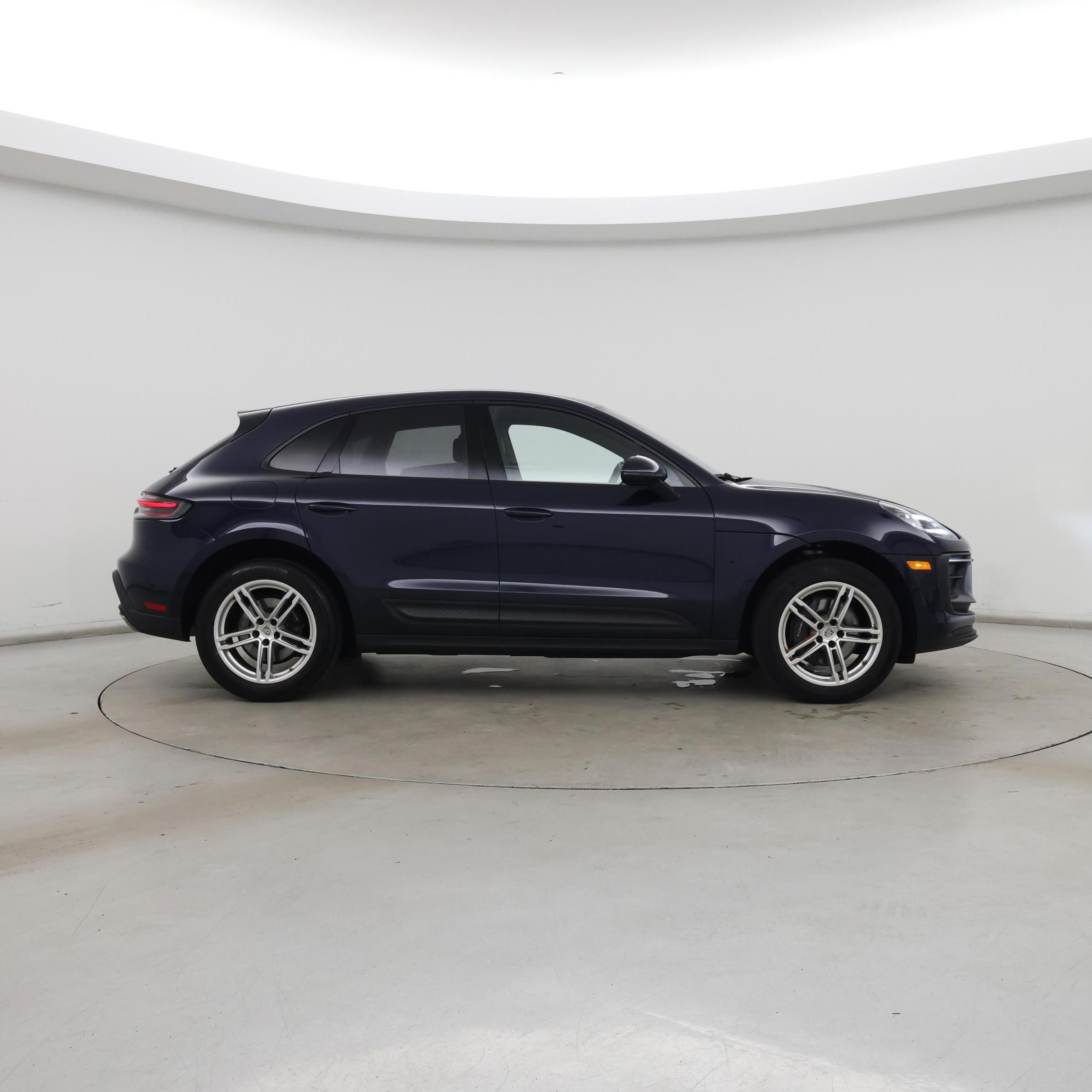 Thumbnail: 2022 Porsche Macan - 7