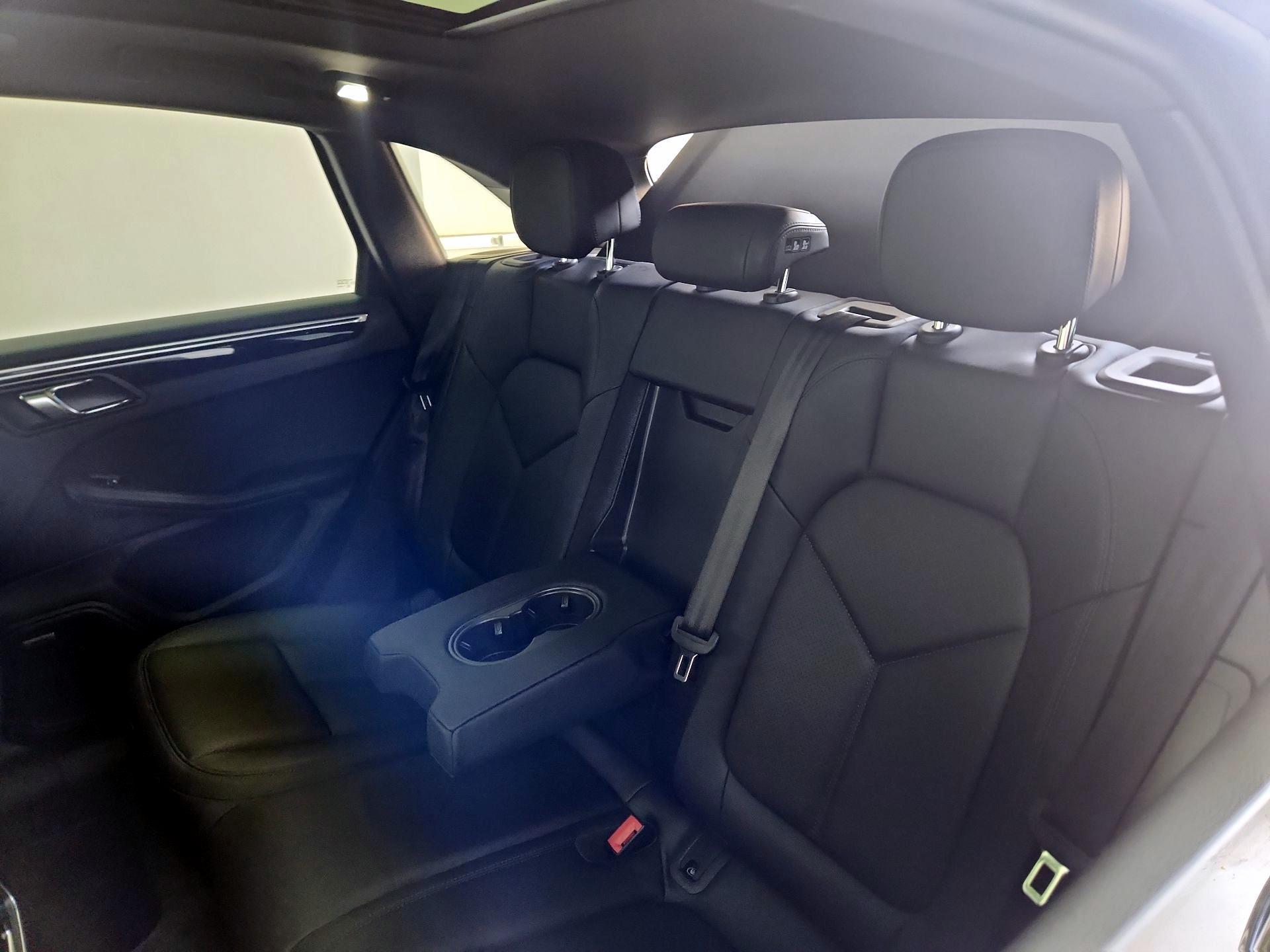 Thumbnail: 2022 Porsche Macan - 20