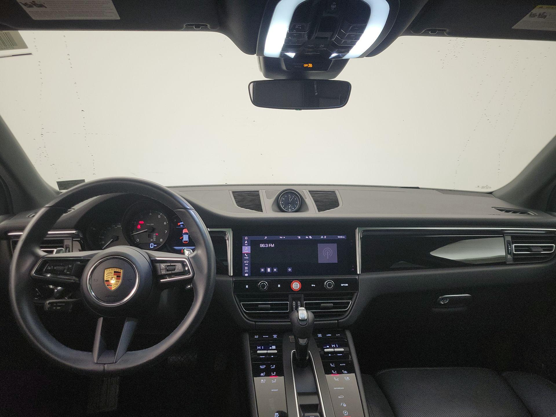 Thumbnail: 2022 Porsche Macan - 9