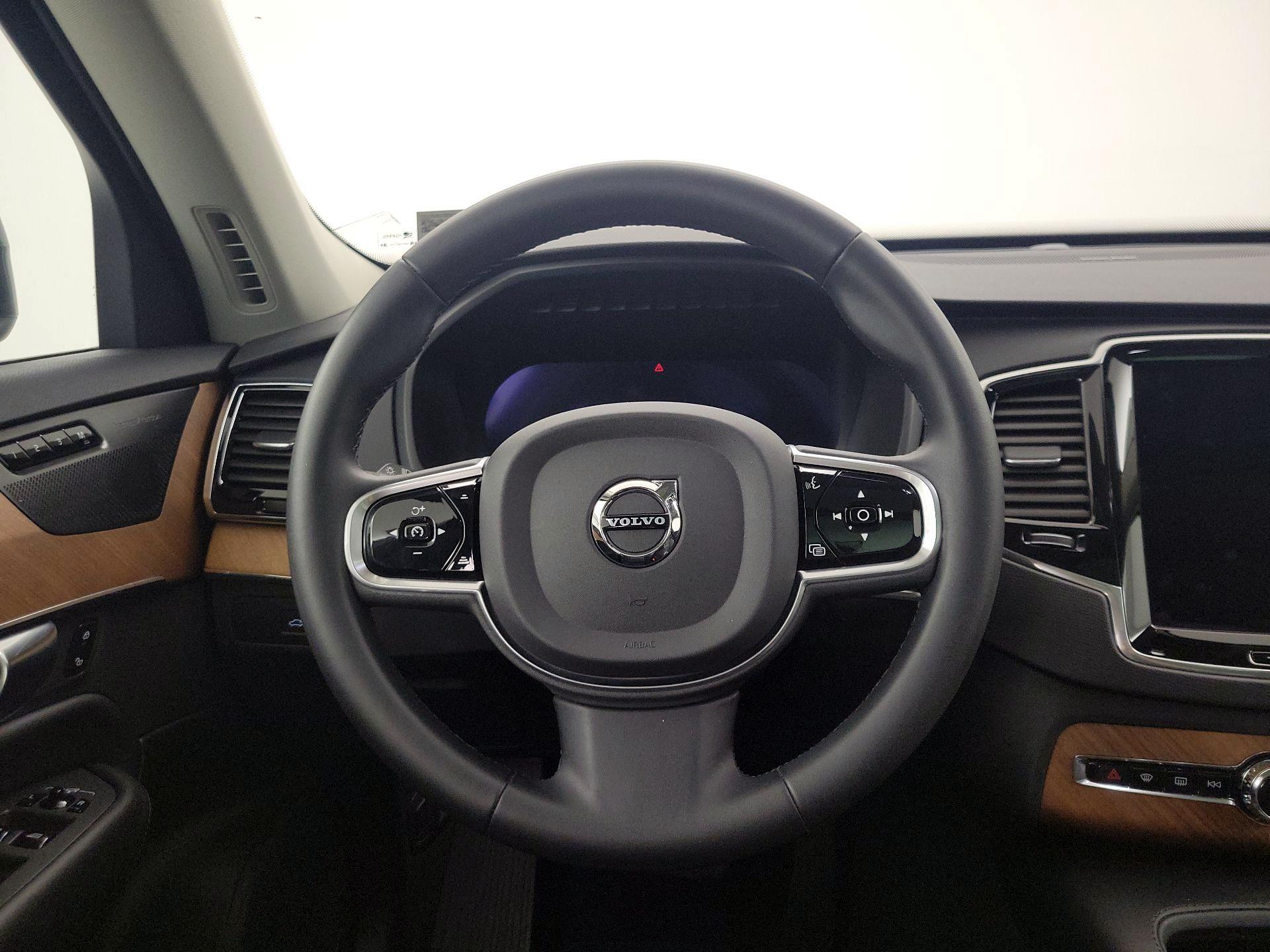 Thumbnail: 2023 Volvo XC90 - 10