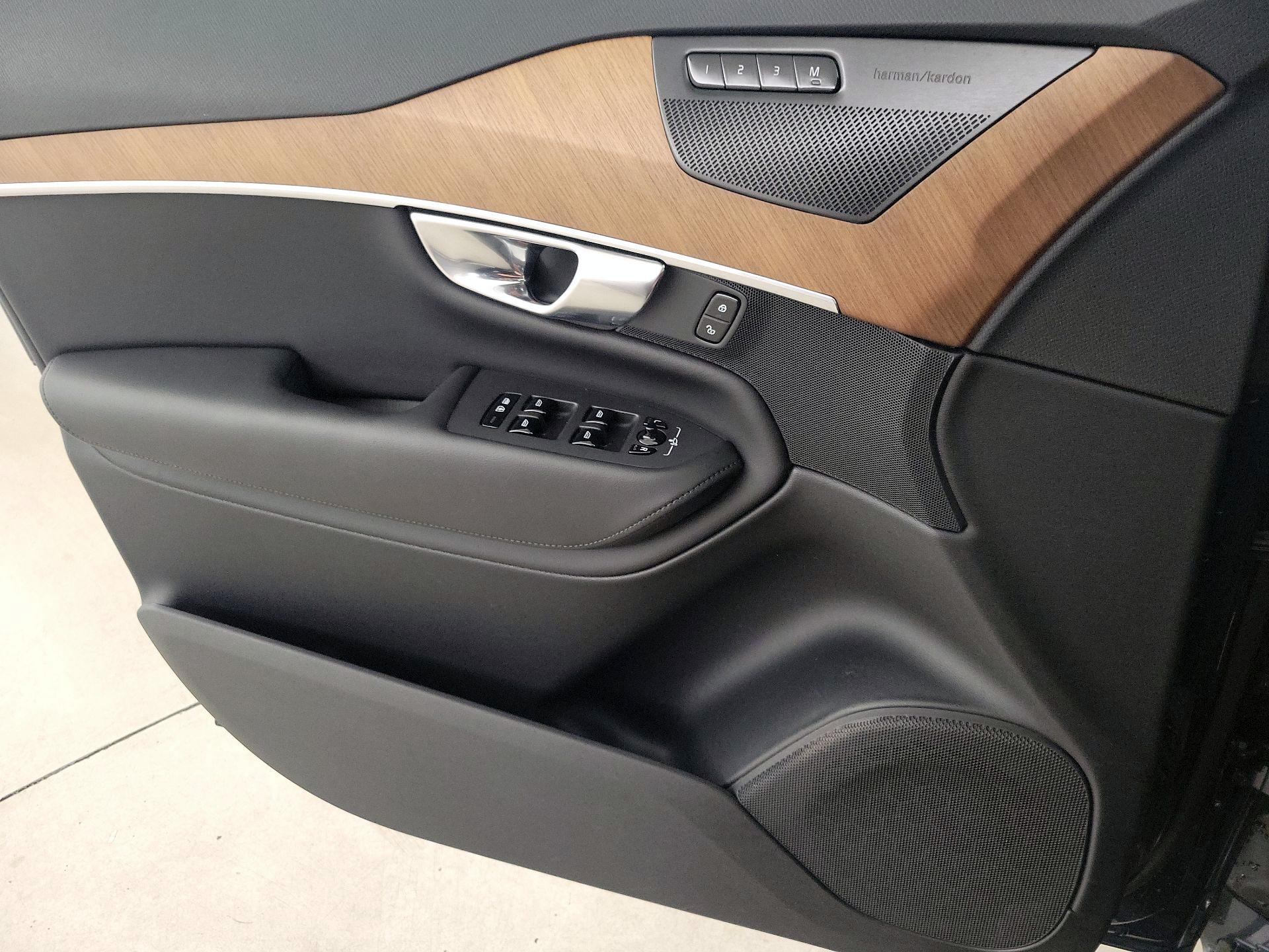 Thumbnail: 2023 Volvo XC90 - 12