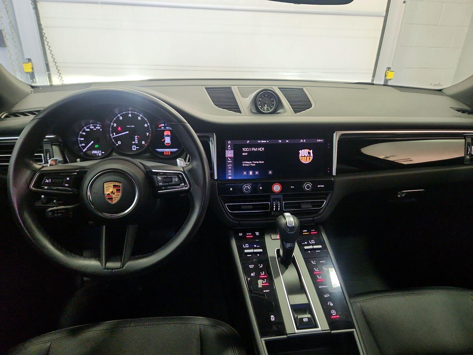 Thumbnail: 2022 Porsche Macan - 9