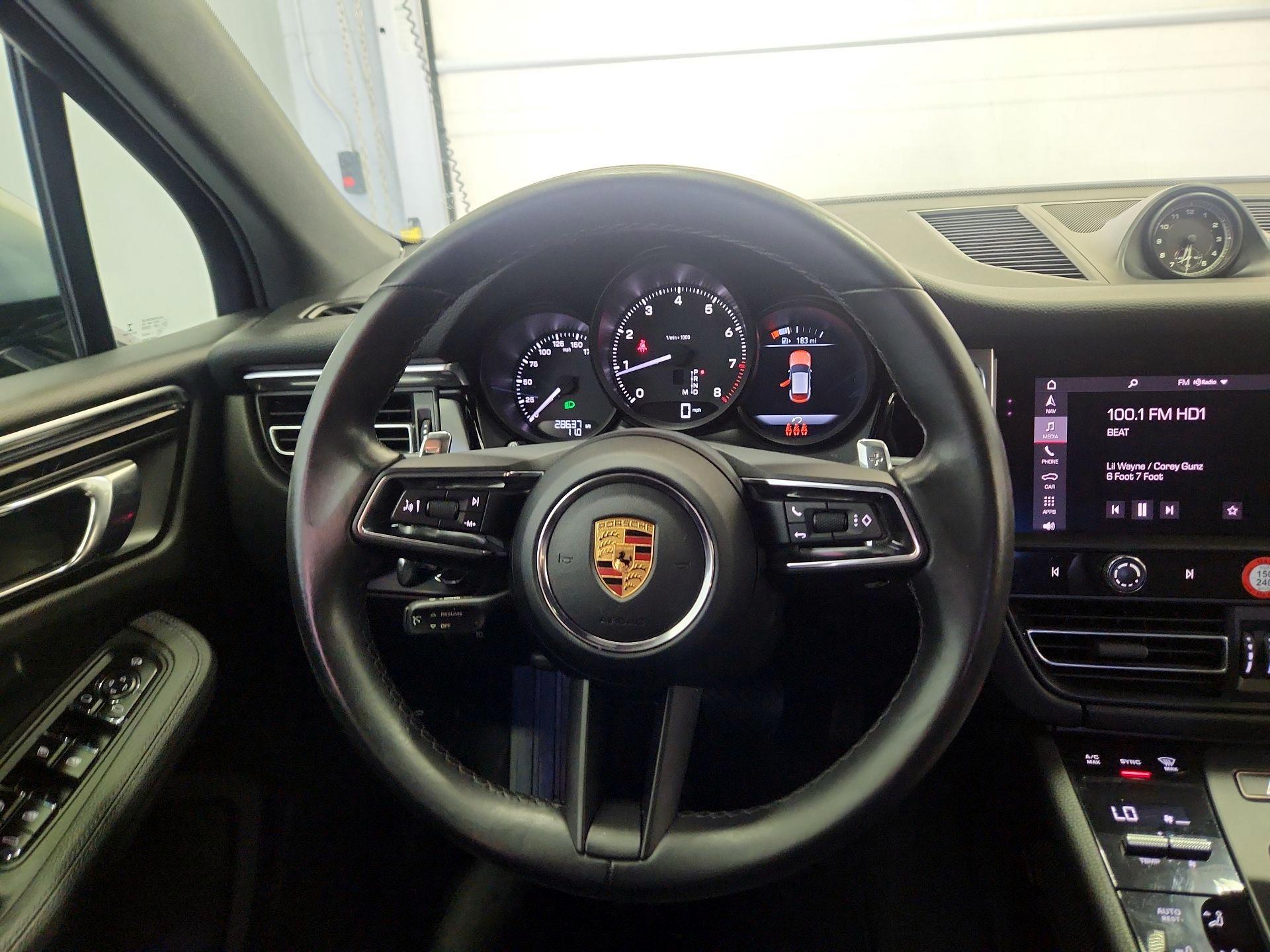 Thumbnail: 2022 Porsche Macan - 10