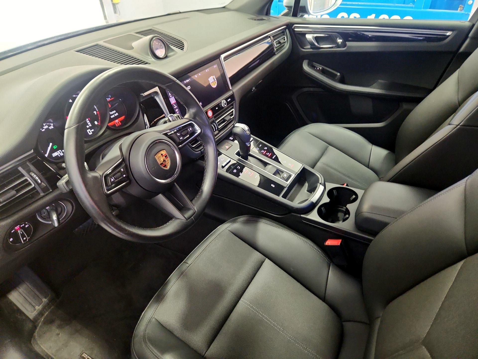 Thumbnail: 2022 Porsche Macan - 11