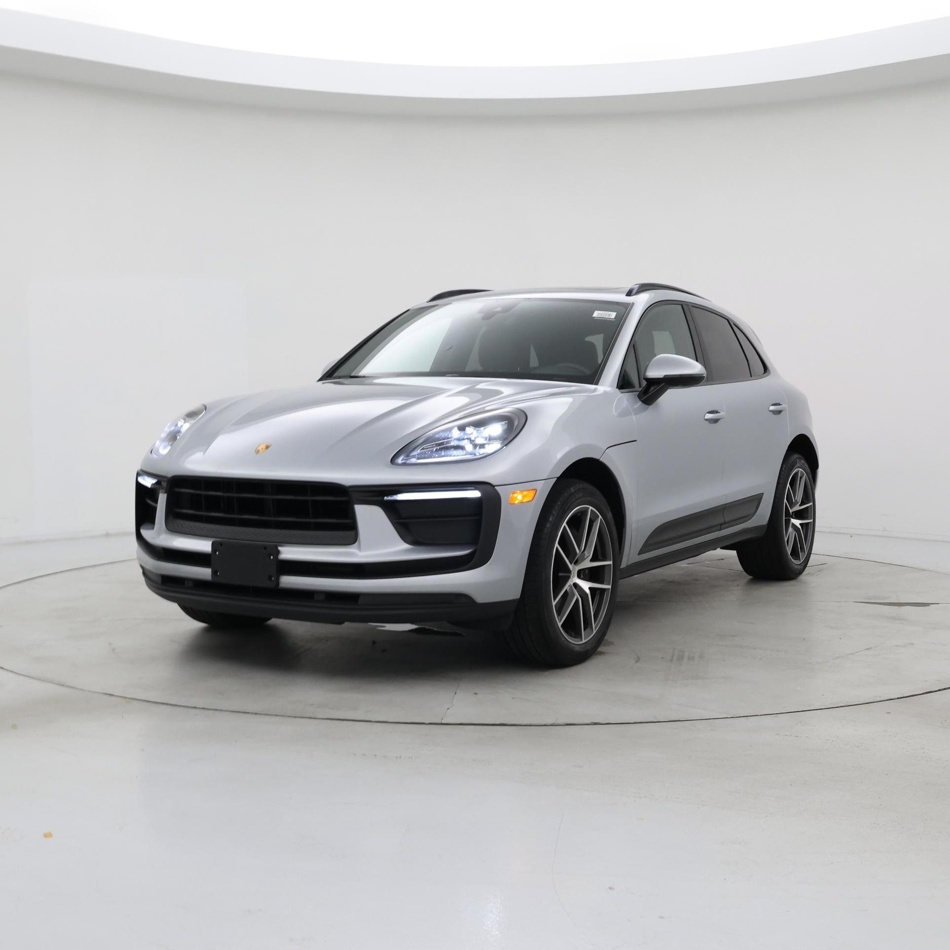 Thumbnail: 2022 Porsche Macan - 4