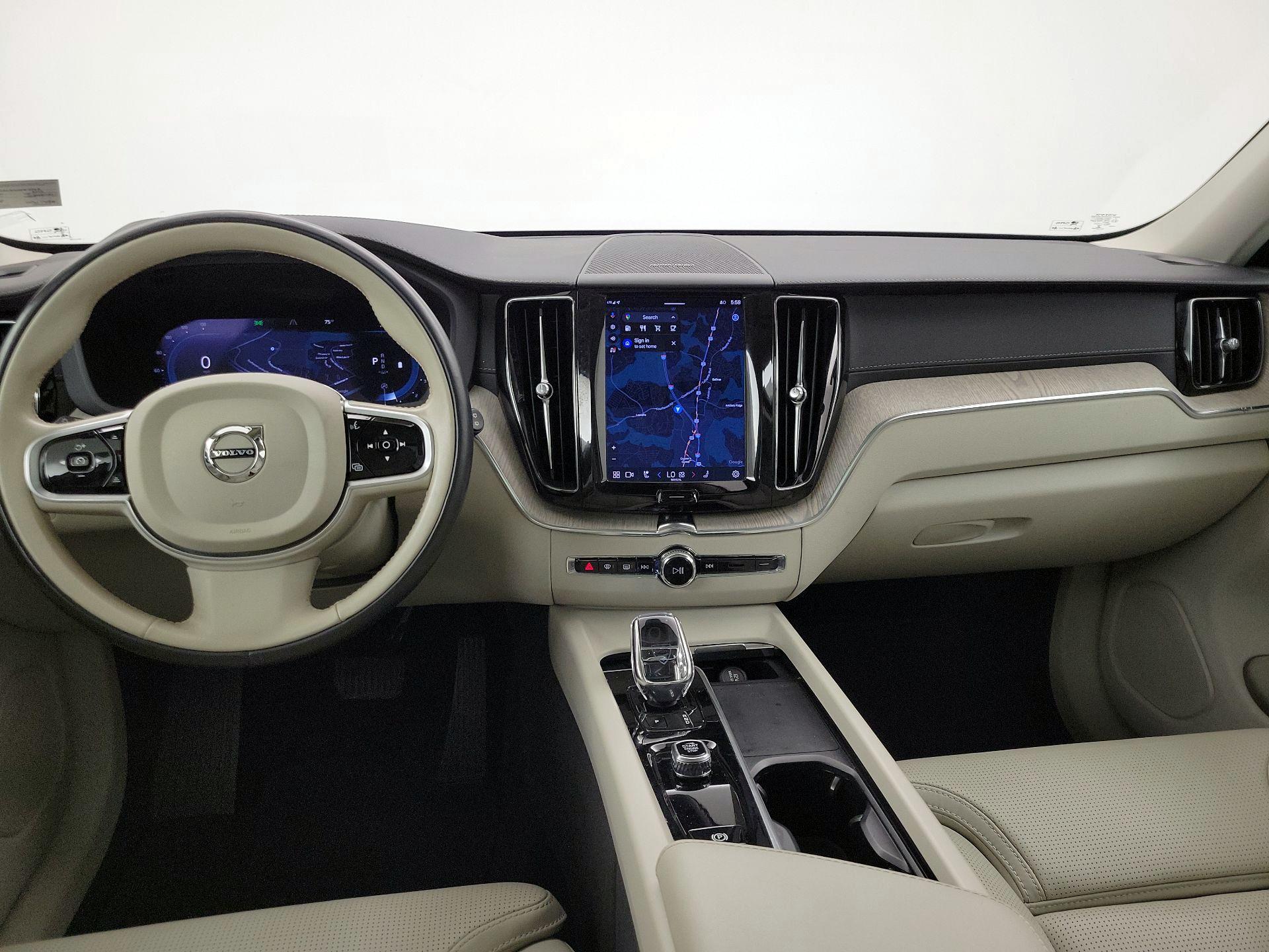 Thumbnail: 2022 Volvo XC60 - 9