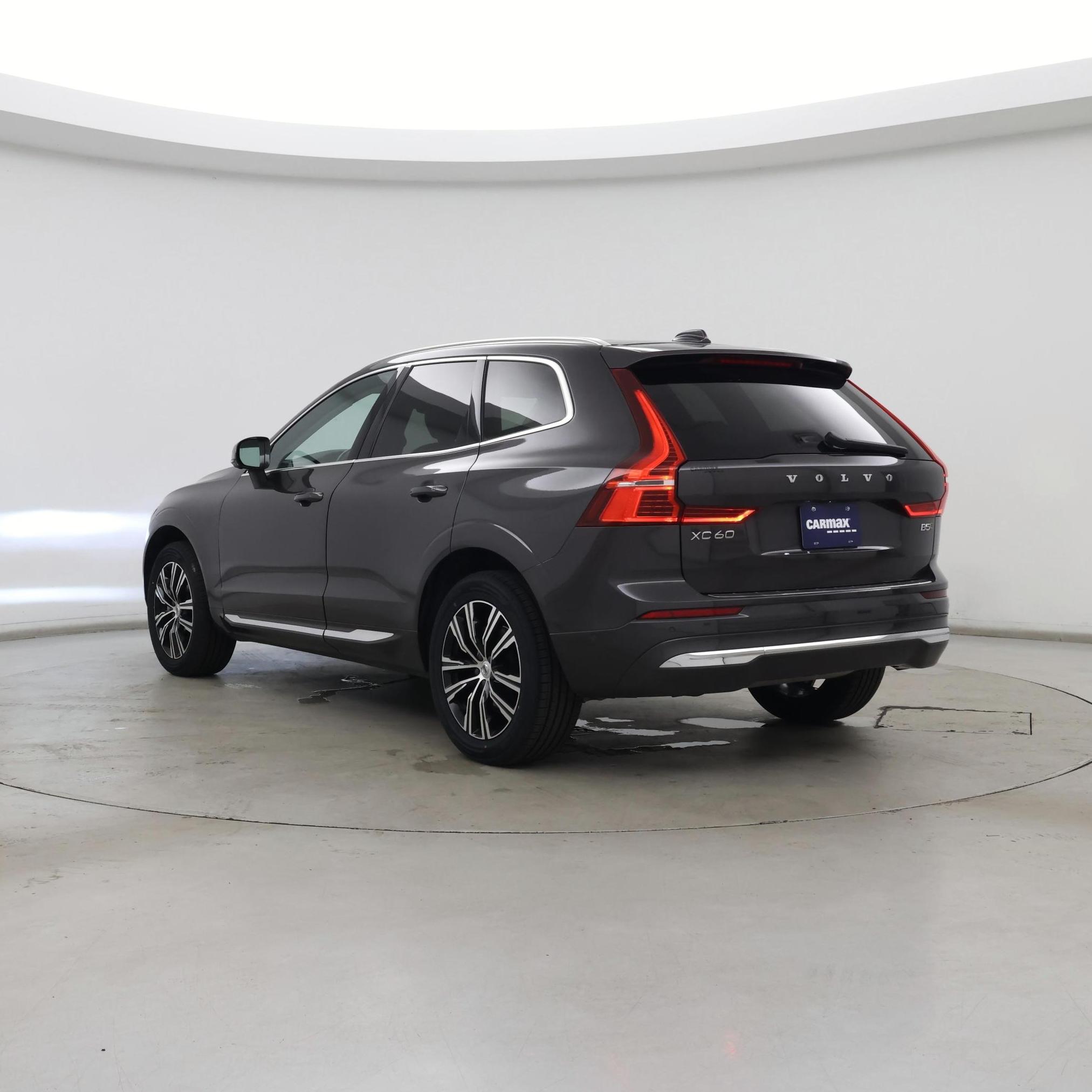 Thumbnail: 2022 Volvo XC60 - 2