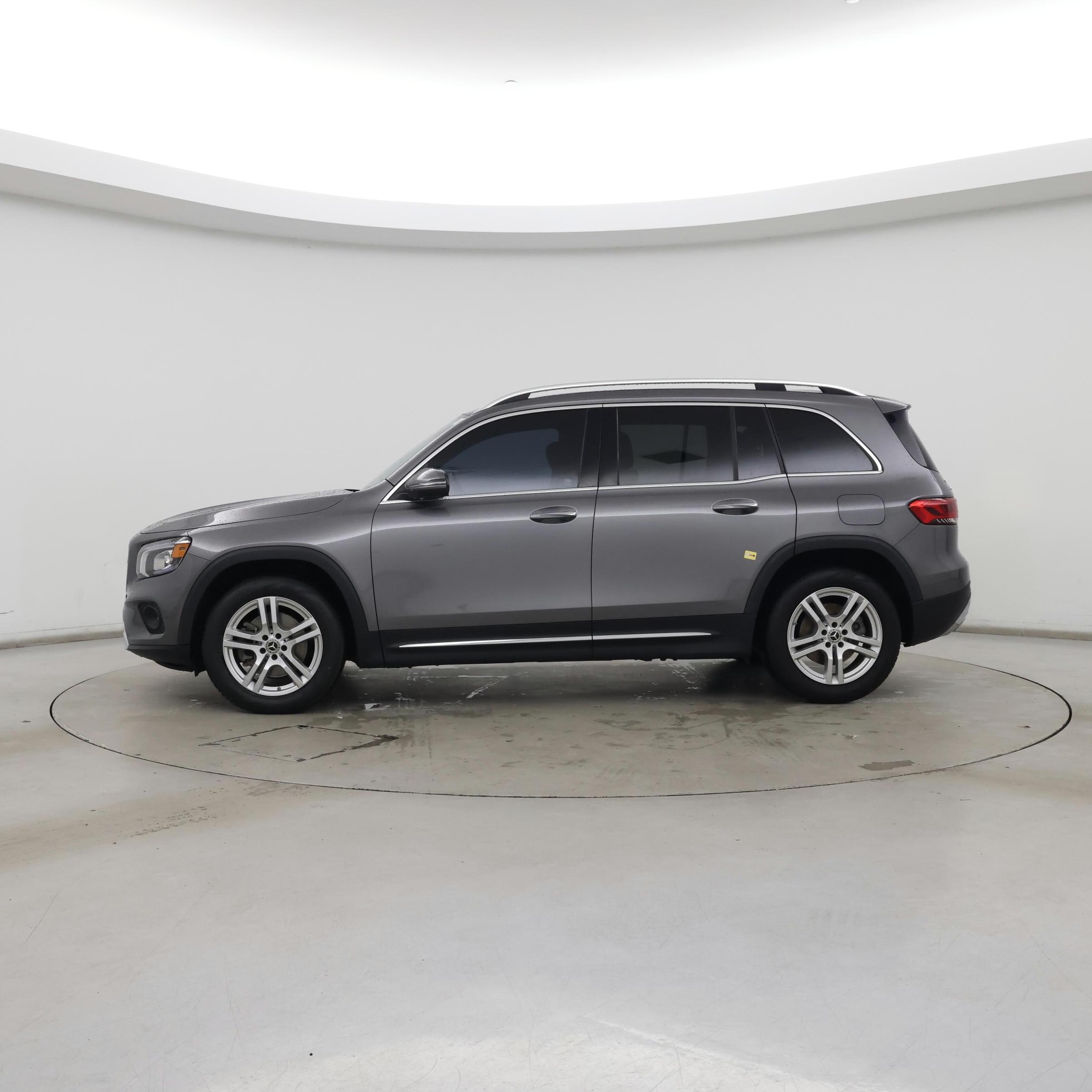 Thumbnail: 2022 Mercedes-Benz GLB - 3