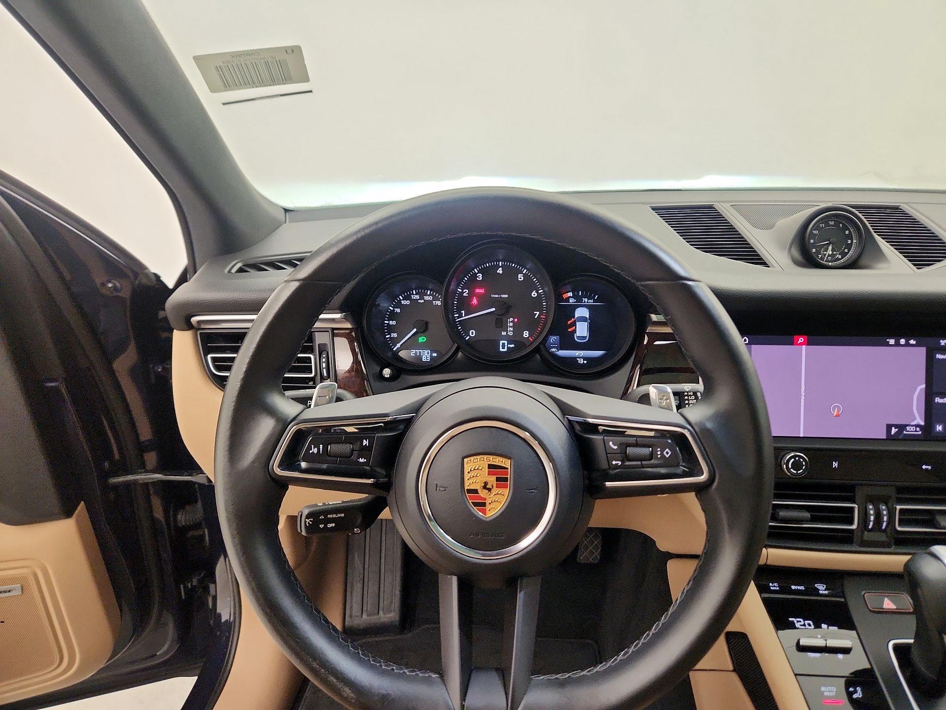 Thumbnail: 2022 Porsche Macan - 10
