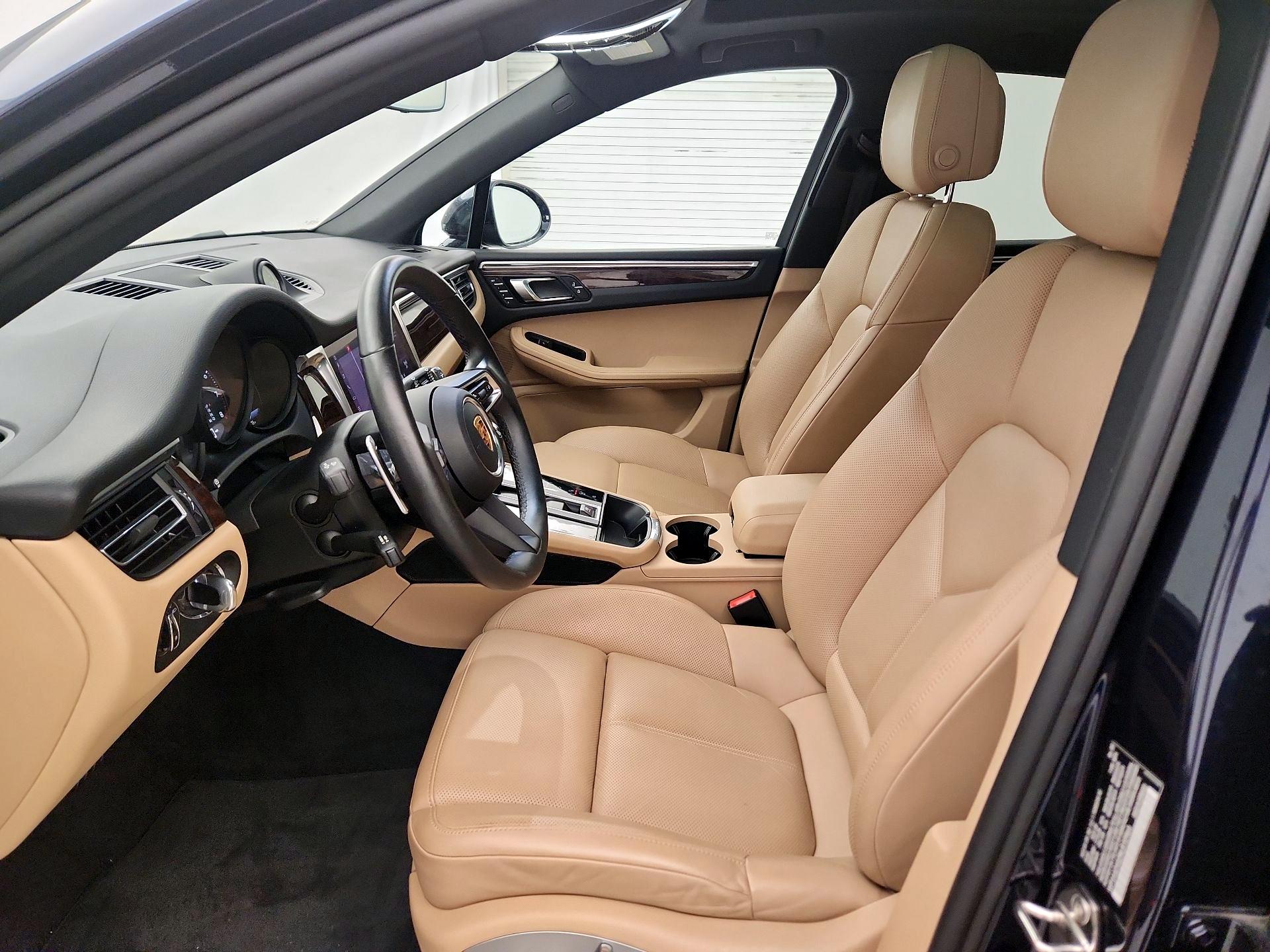 Thumbnail: 2022 Porsche Macan - 11