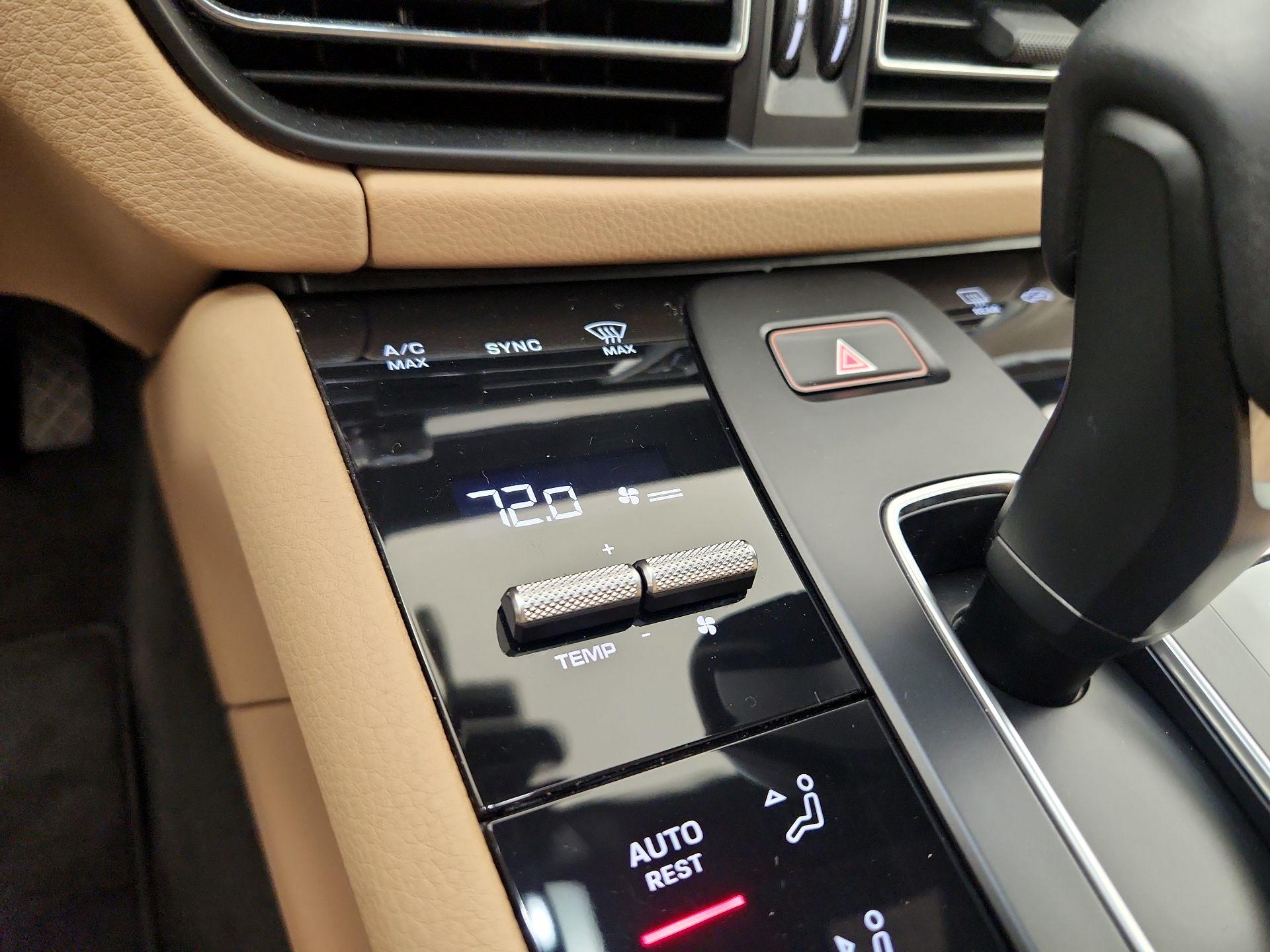 Thumbnail: 2022 Porsche Macan - 17