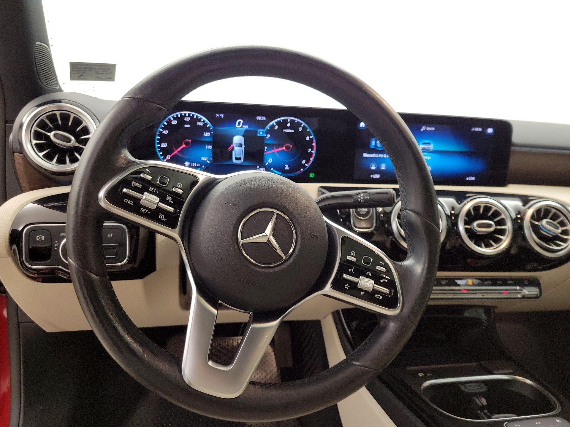 Thumbnail: 2021 Mercedes-Benz A-Class - 10