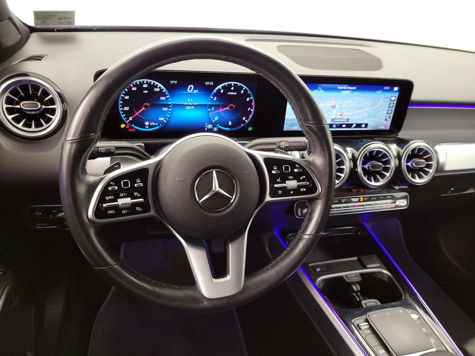 Thumbnail: 2022 Mercedes-Benz GLB - 10