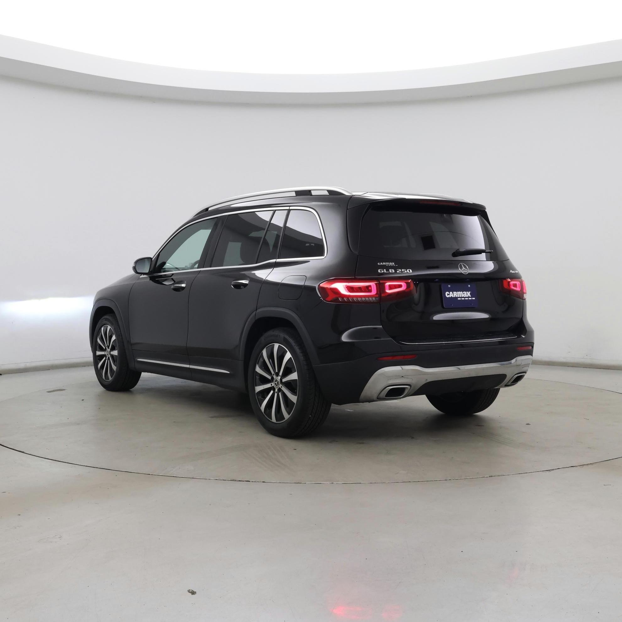 Thumbnail: 2022 Mercedes-Benz GLB - 2