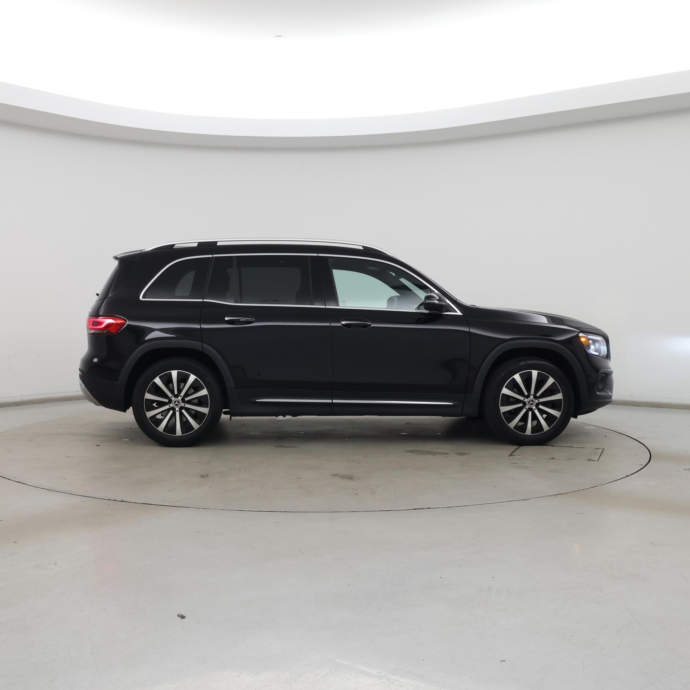 Thumbnail: 2022 Mercedes-Benz GLB - 7