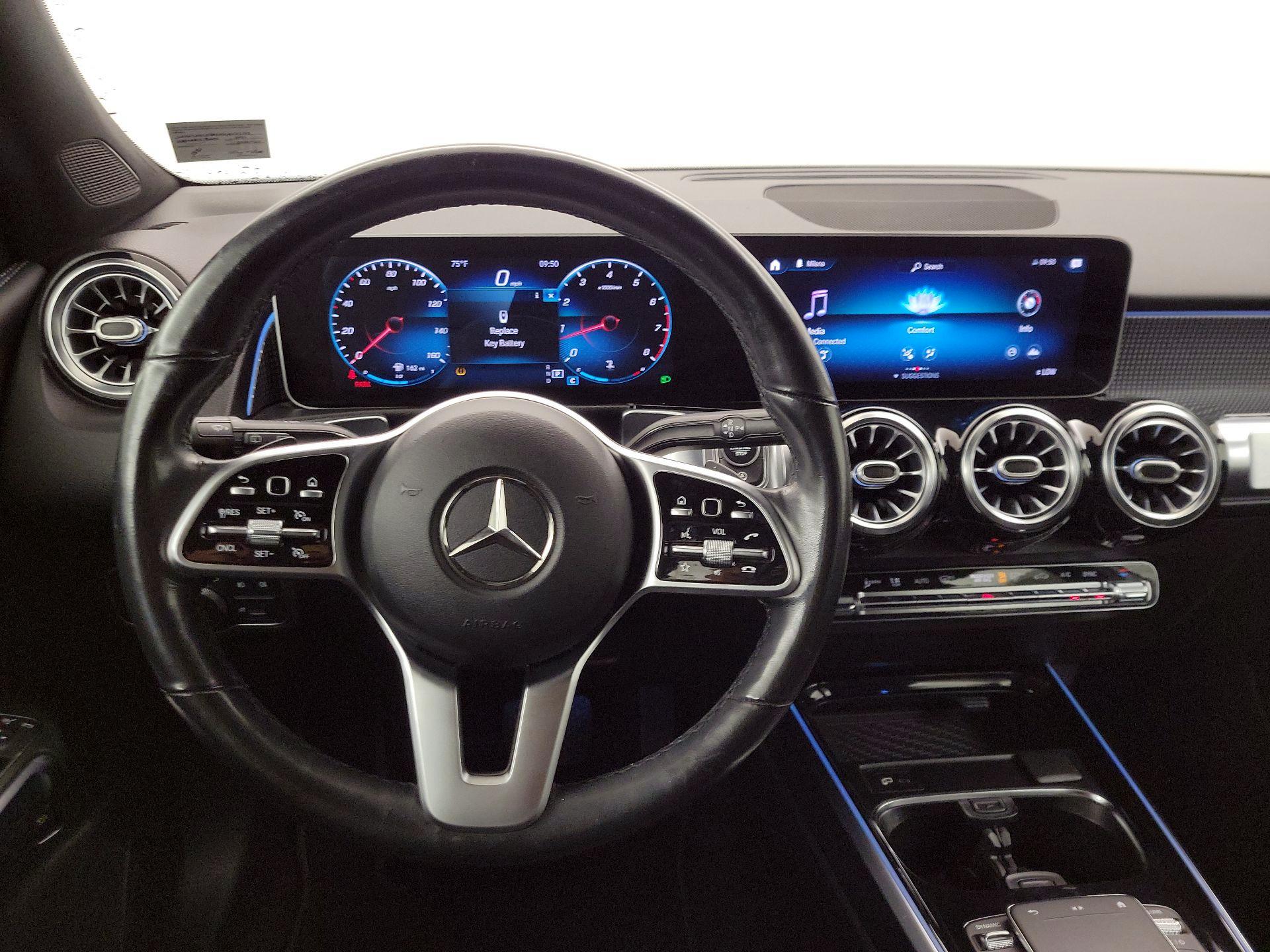 Thumbnail: 2021 Mercedes-Benz GLB - 10