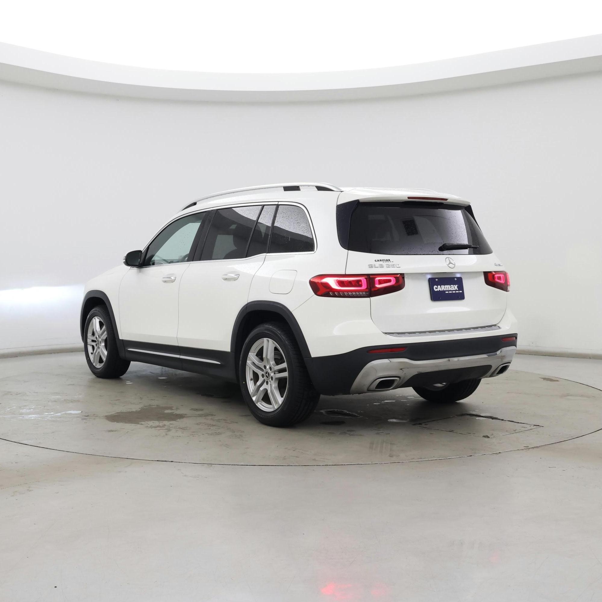 Thumbnail: 2021 Mercedes-Benz GLB - 2