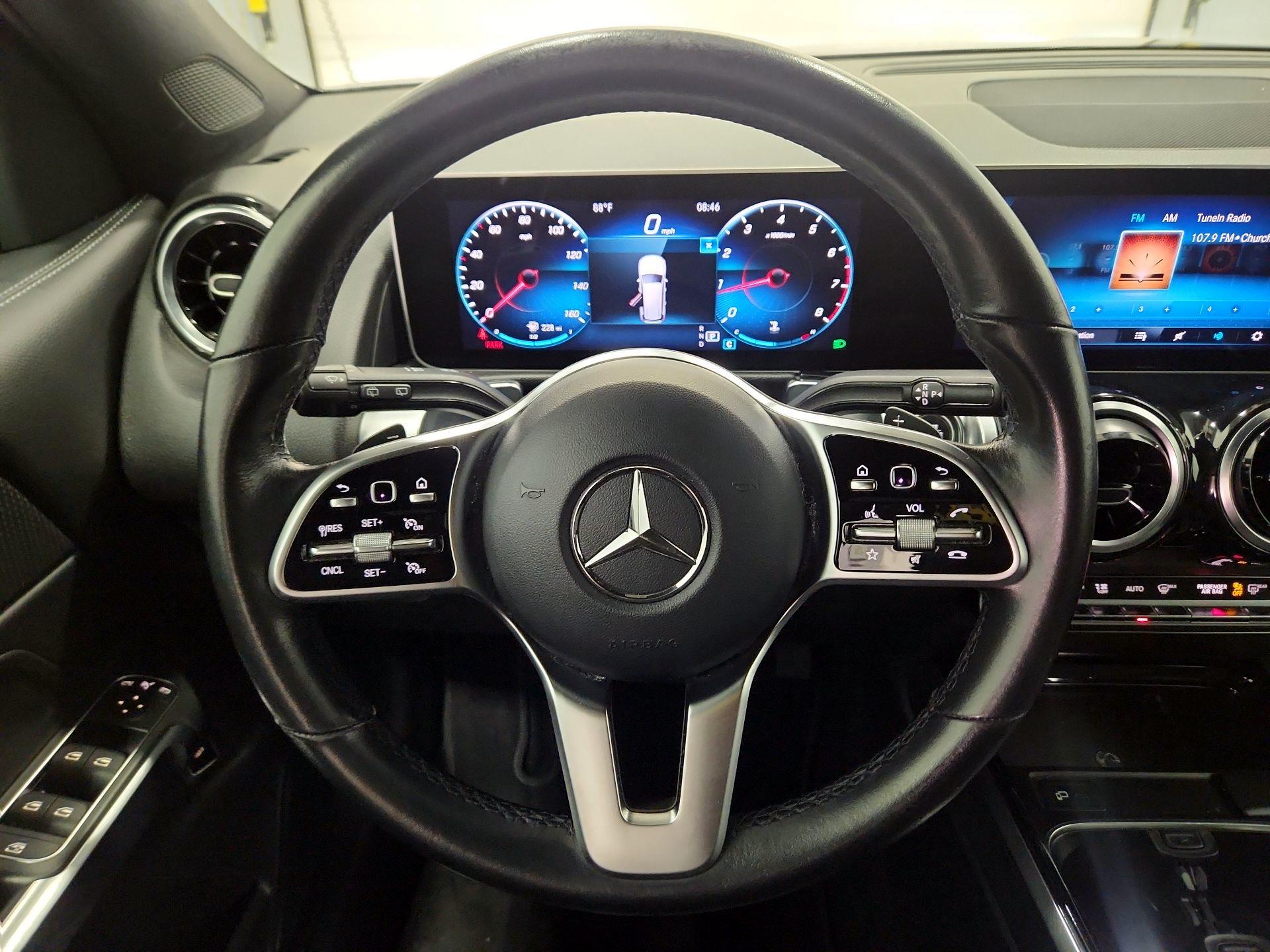 Thumbnail: 2021 Mercedes-Benz GLB - 10