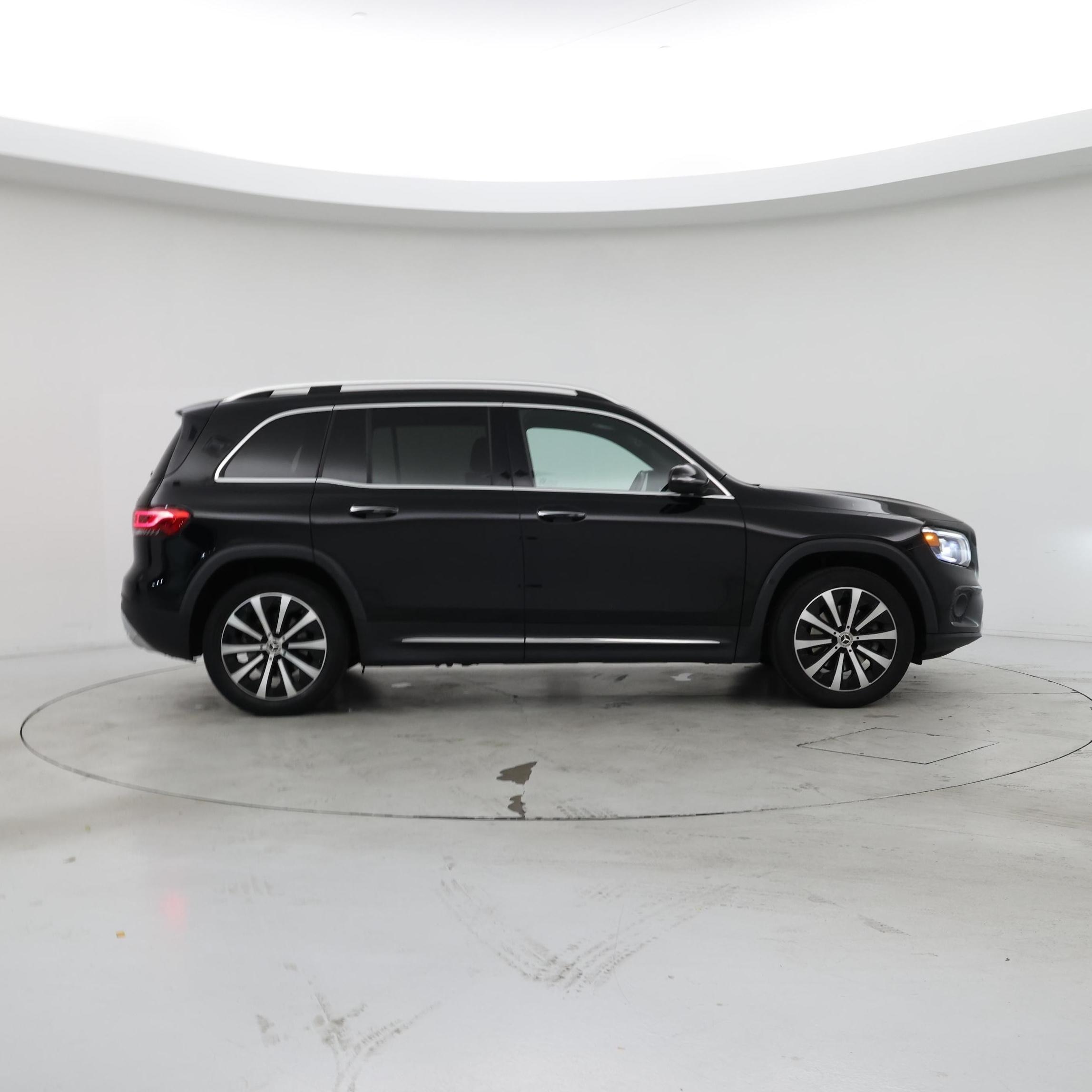 Thumbnail: 2021 Mercedes-Benz GLB - 7