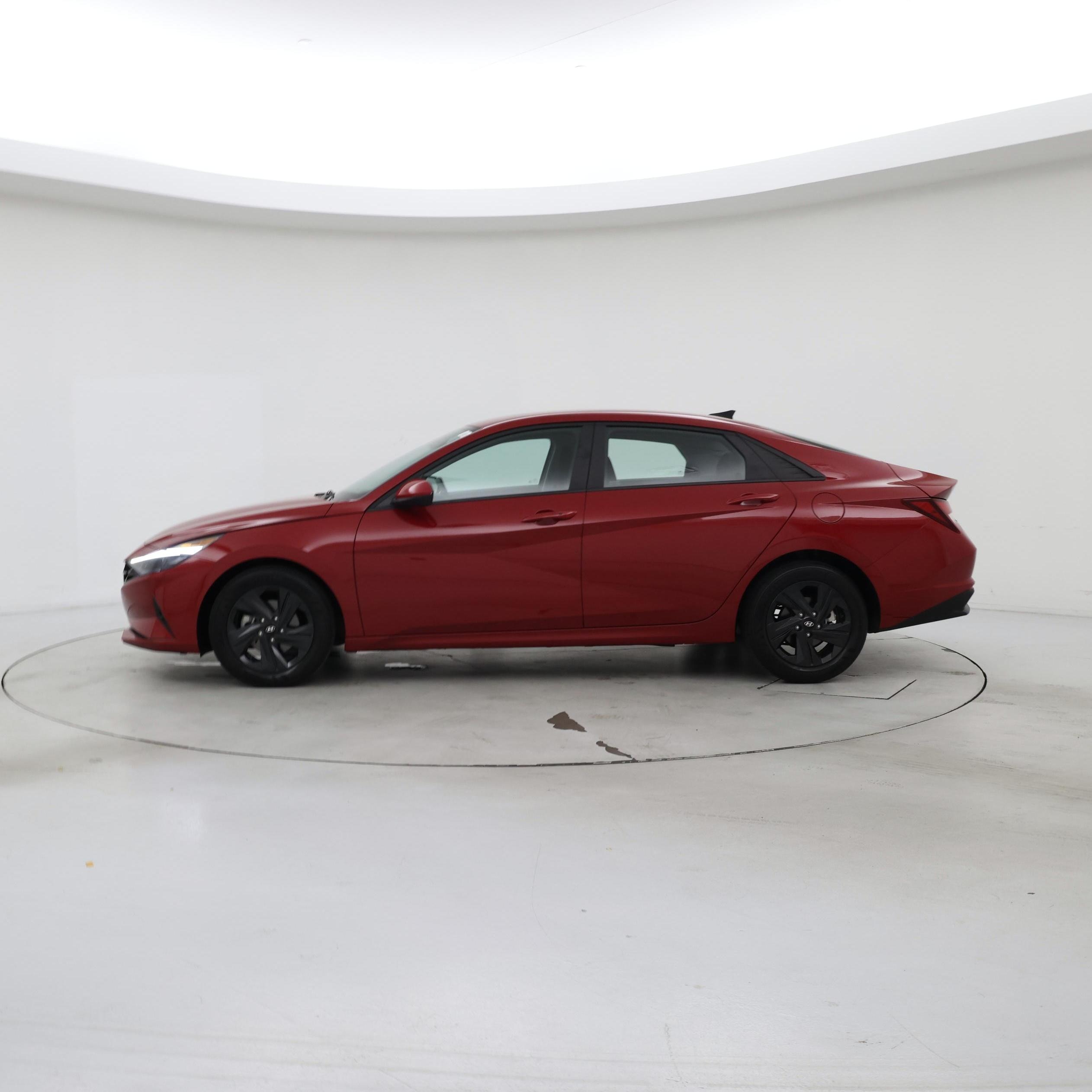 Thumbnail: 2023 Hyundai Elantra - 3