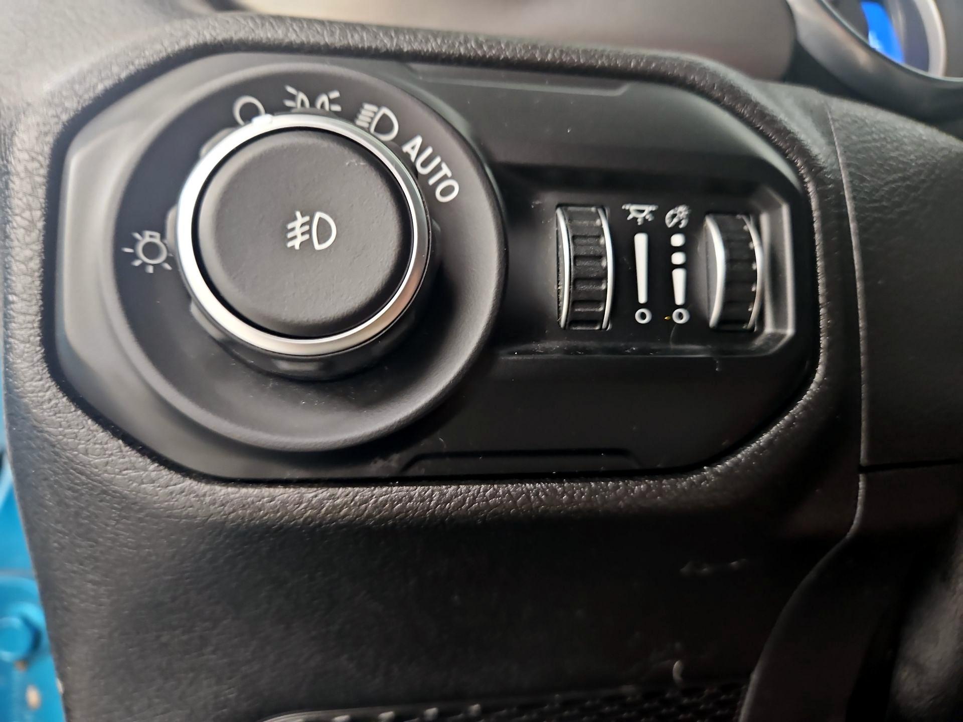 Thumbnail: 2020 Jeep Wrangler - 13