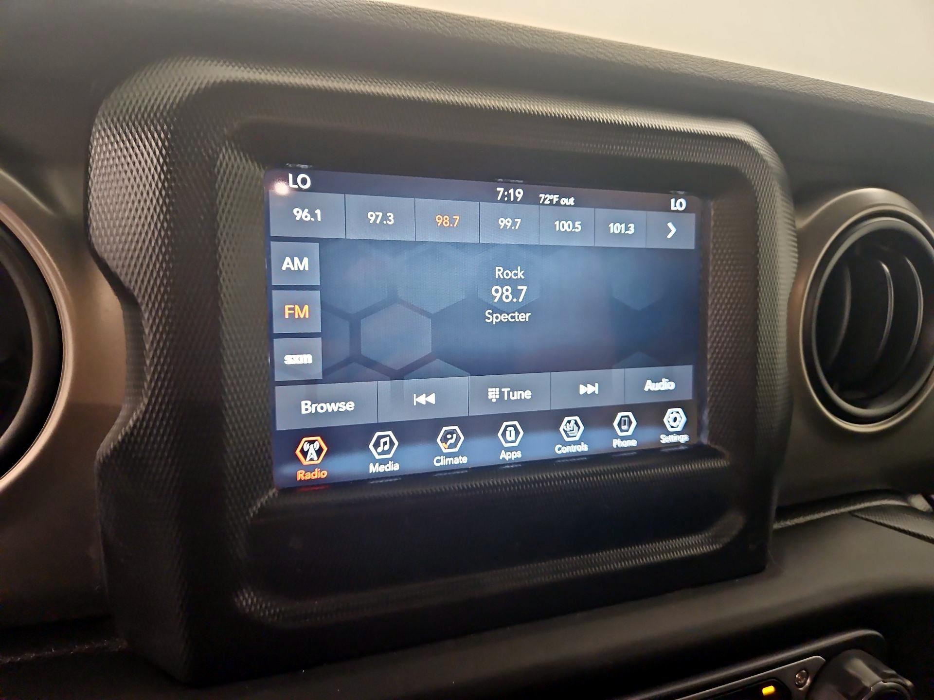 Thumbnail: 2020 Jeep Wrangler - 15