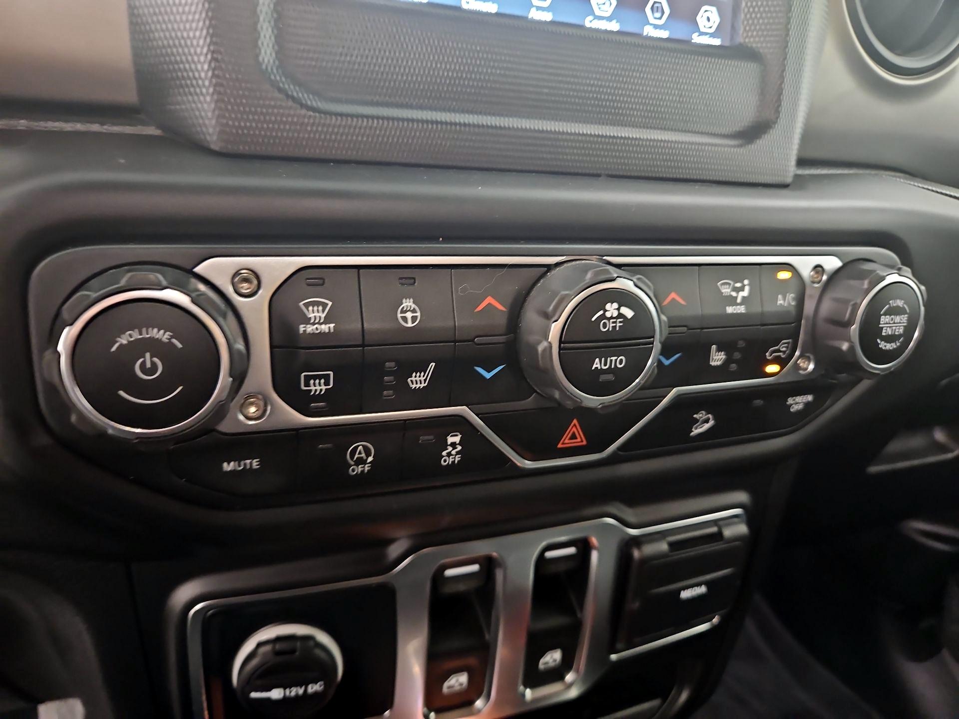 Thumbnail: 2020 Jeep Wrangler - 16