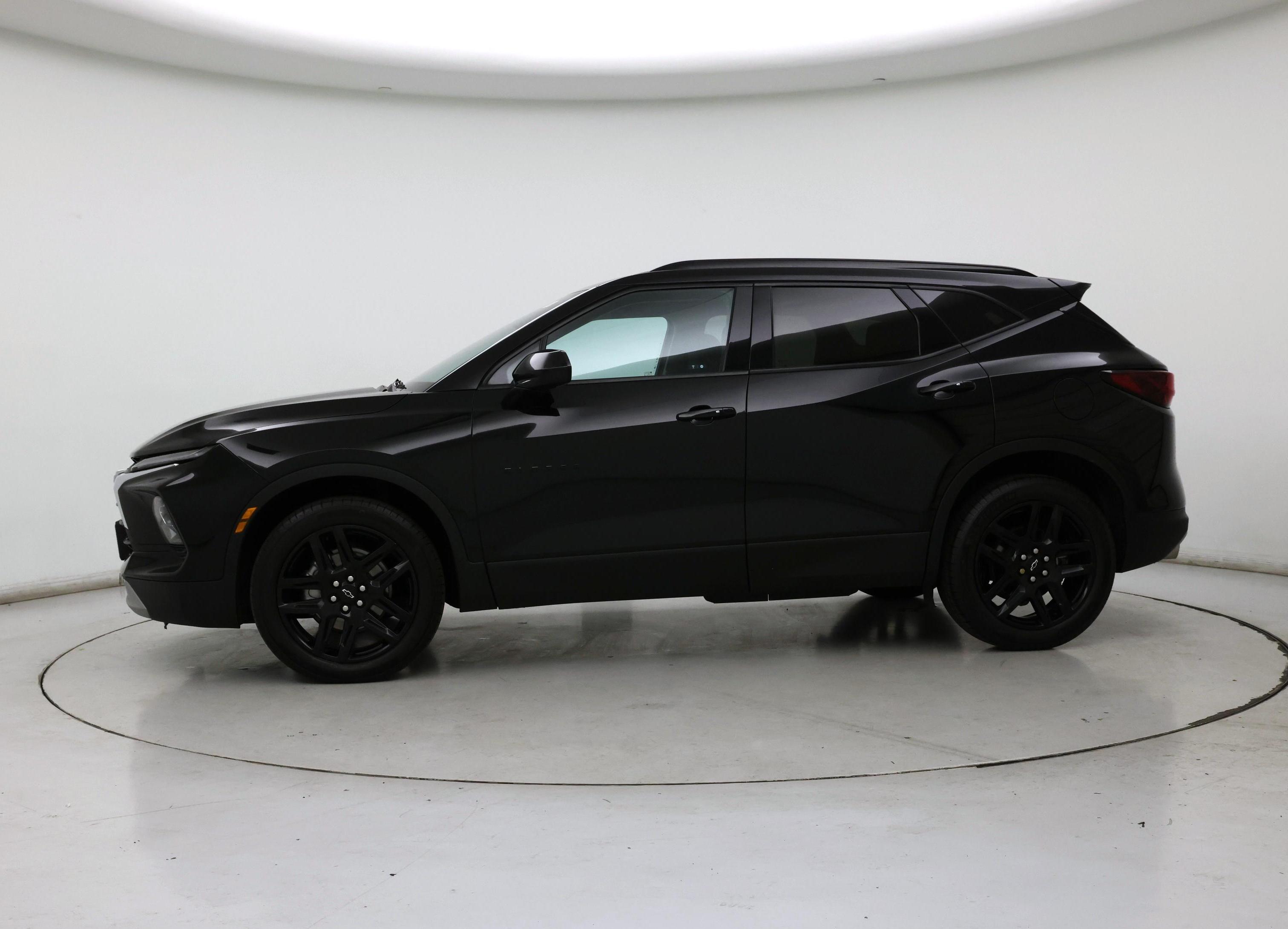 Thumbnail: 2023 Chevrolet Blazer - 3