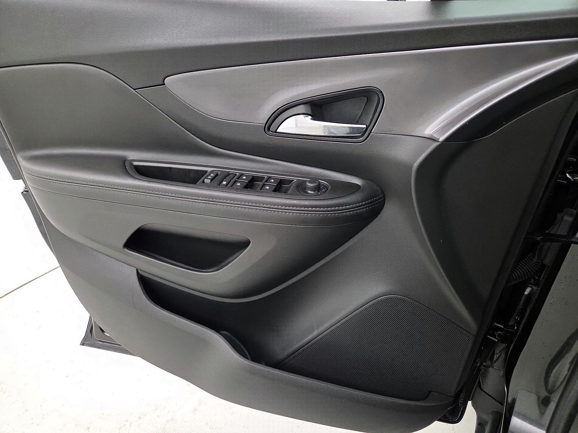 Thumbnail: 2022 Buick Encore - 12