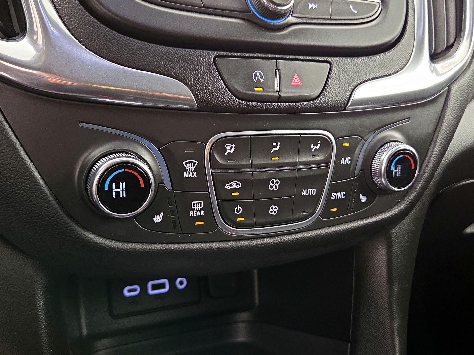 Thumbnail: 2022 Chevrolet Equinox - 16