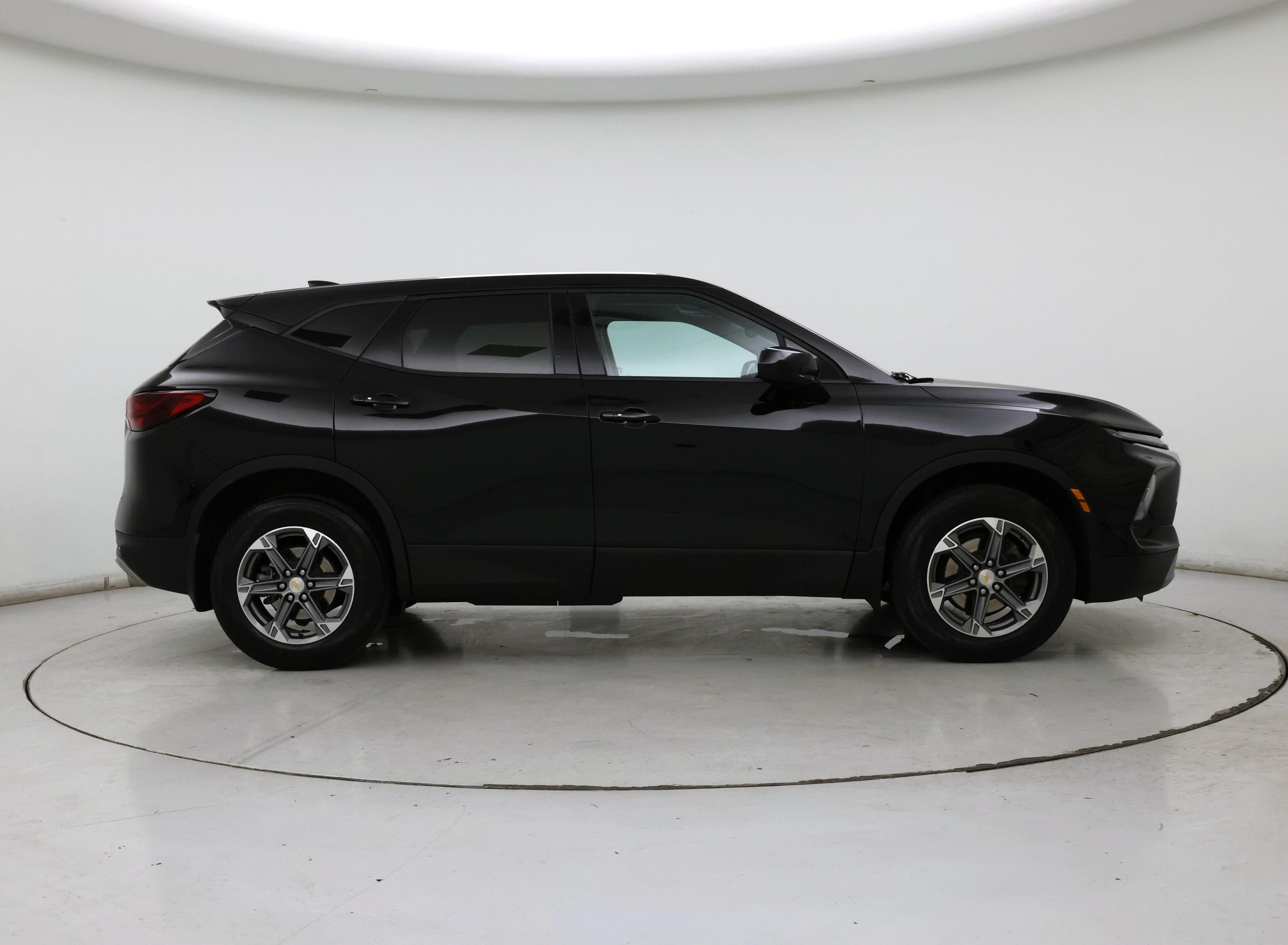 Thumbnail: 2023 Chevrolet Blazer - 7