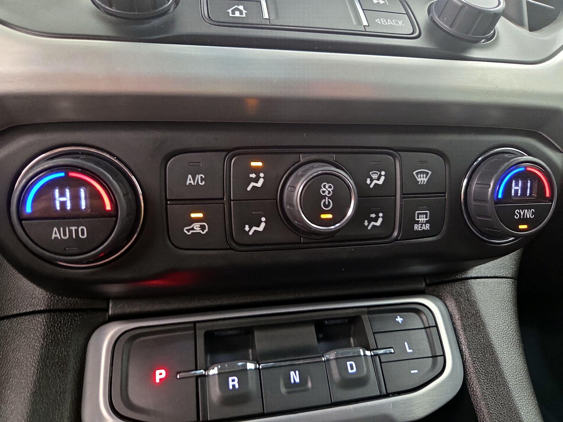 Thumbnail: 2022 GMC Acadia - 17