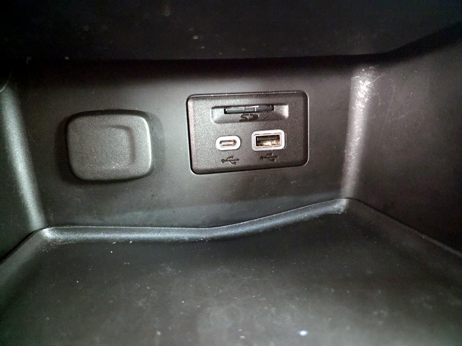 Thumbnail: 2022 GMC Acadia - 19