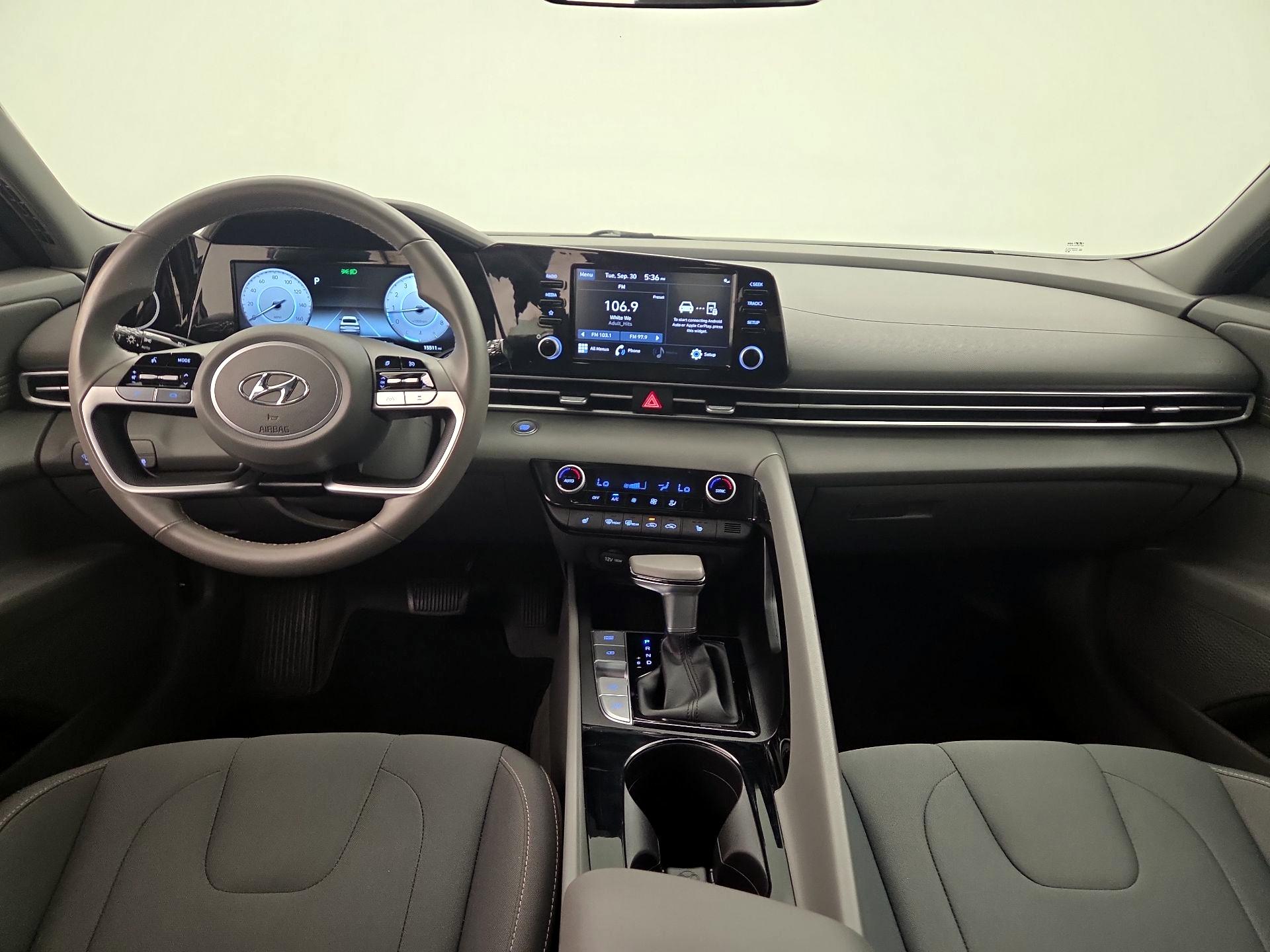 Thumbnail: 2022 Hyundai Elantra - 9