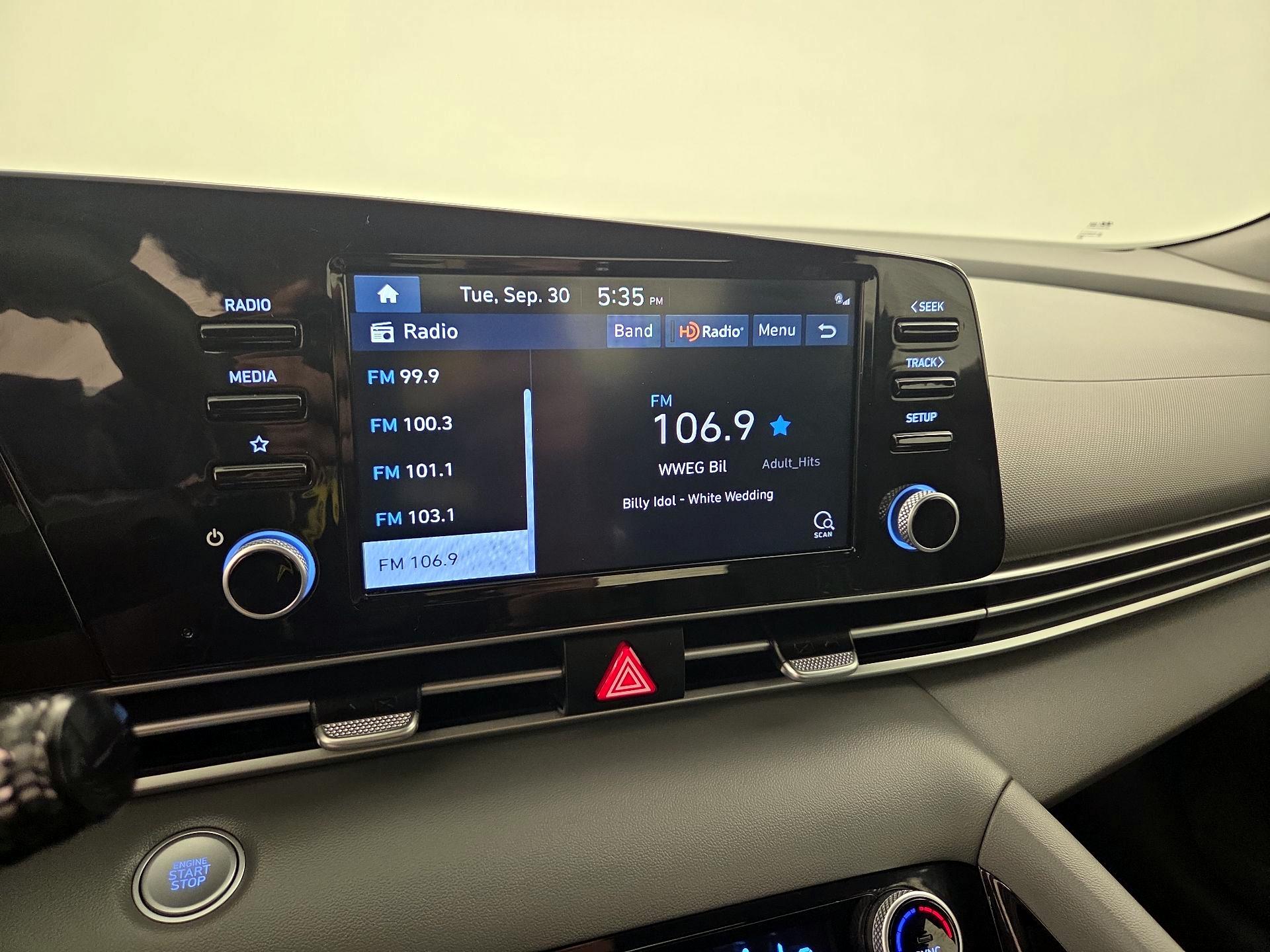 Thumbnail: 2022 Hyundai Elantra - 15