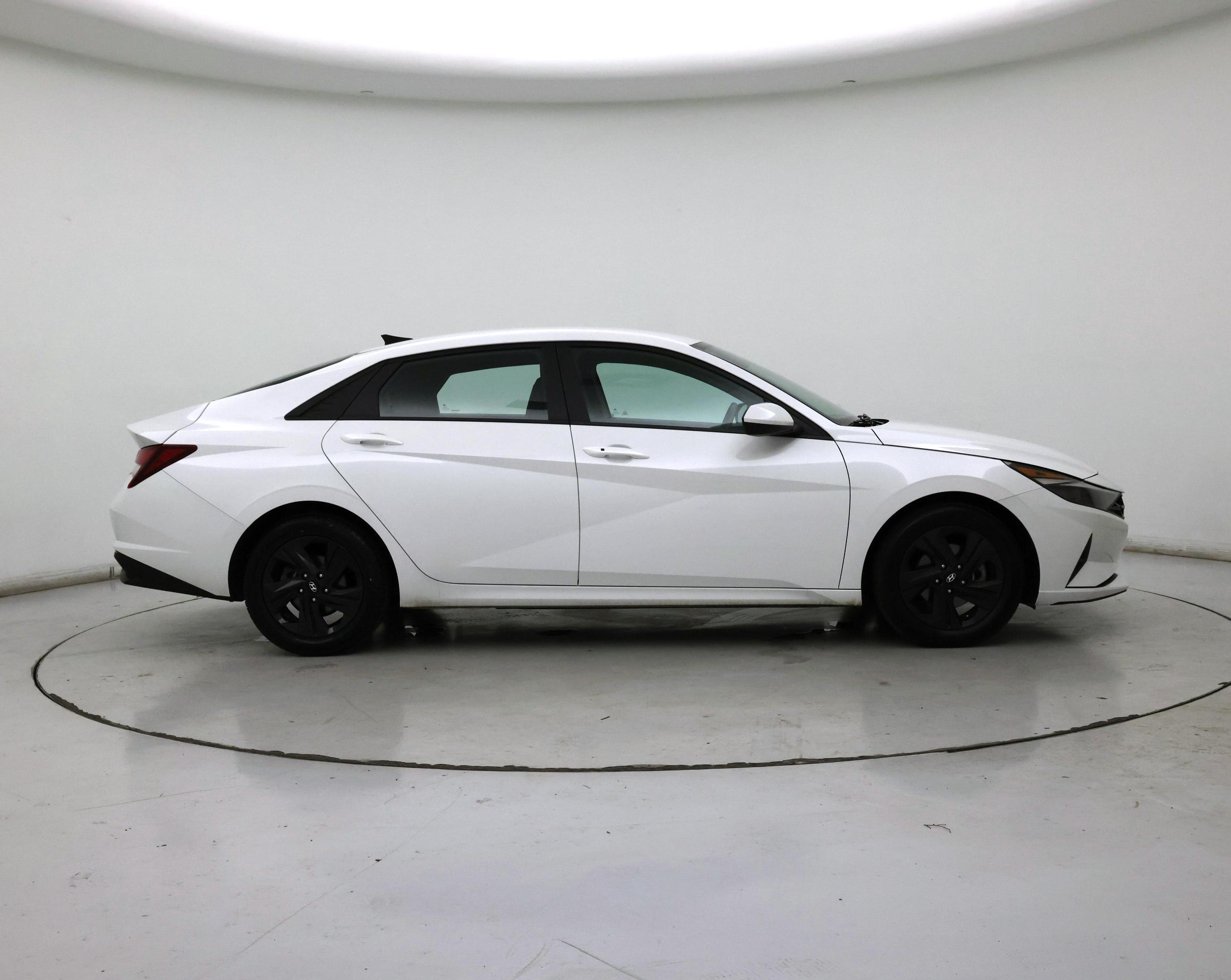 Thumbnail: 2022 Hyundai Elantra - 7