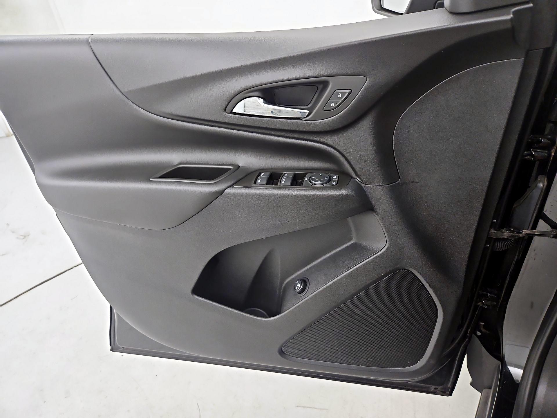 Thumbnail: 2022 Chevrolet Equinox - 12