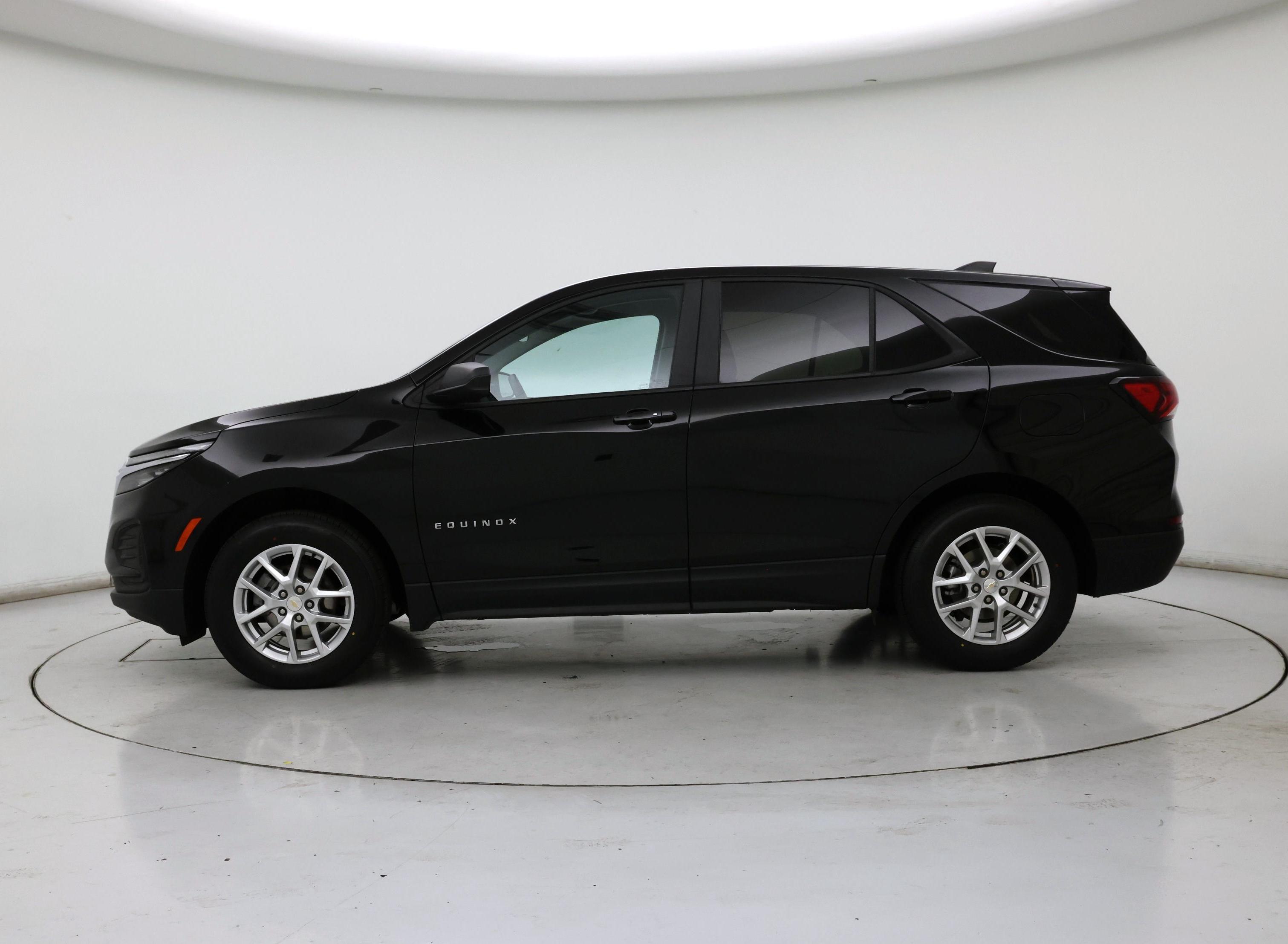 Thumbnail: 2023 Chevrolet Equinox - 3