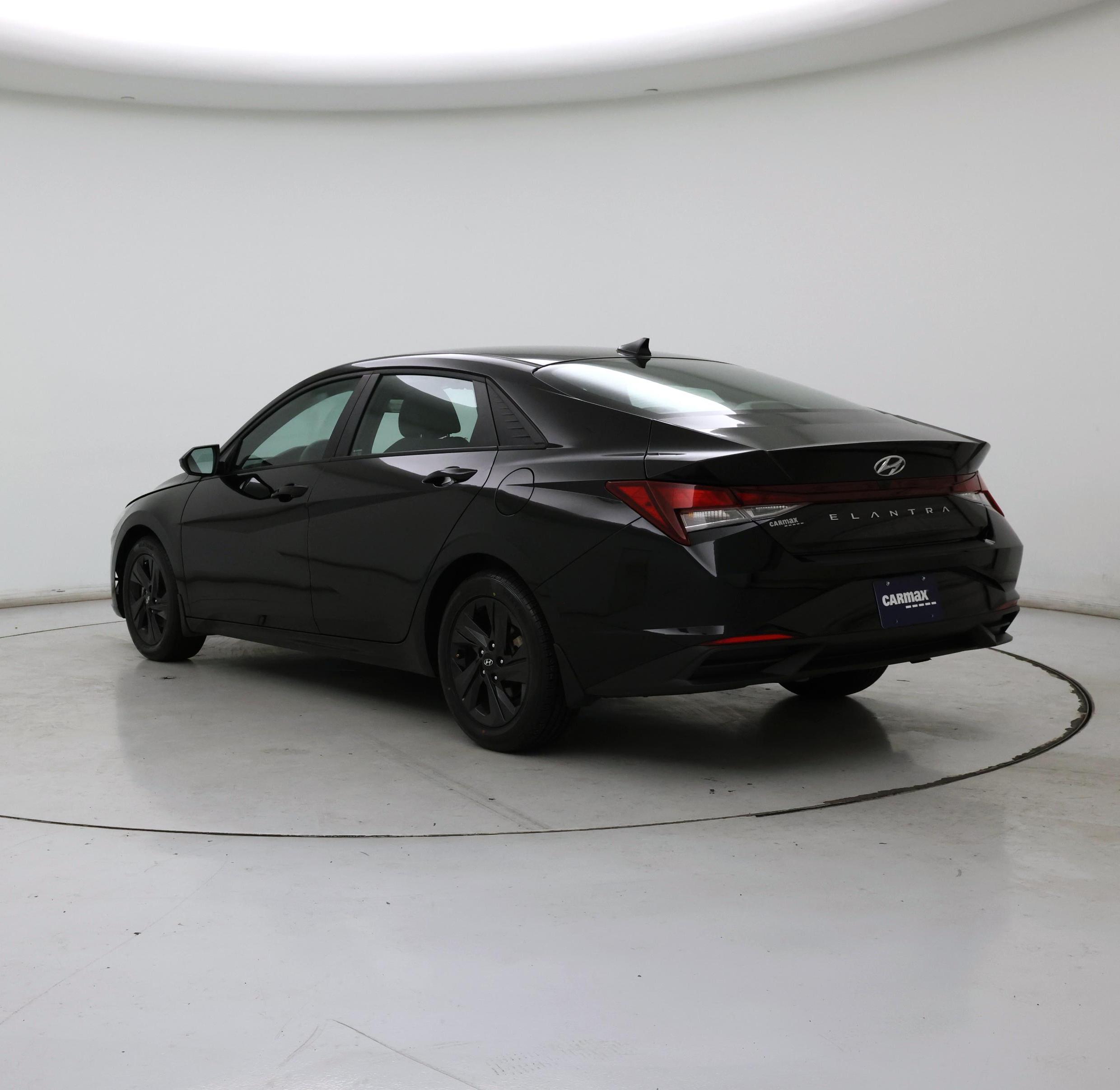 Thumbnail: 2022 Hyundai Elantra - 2