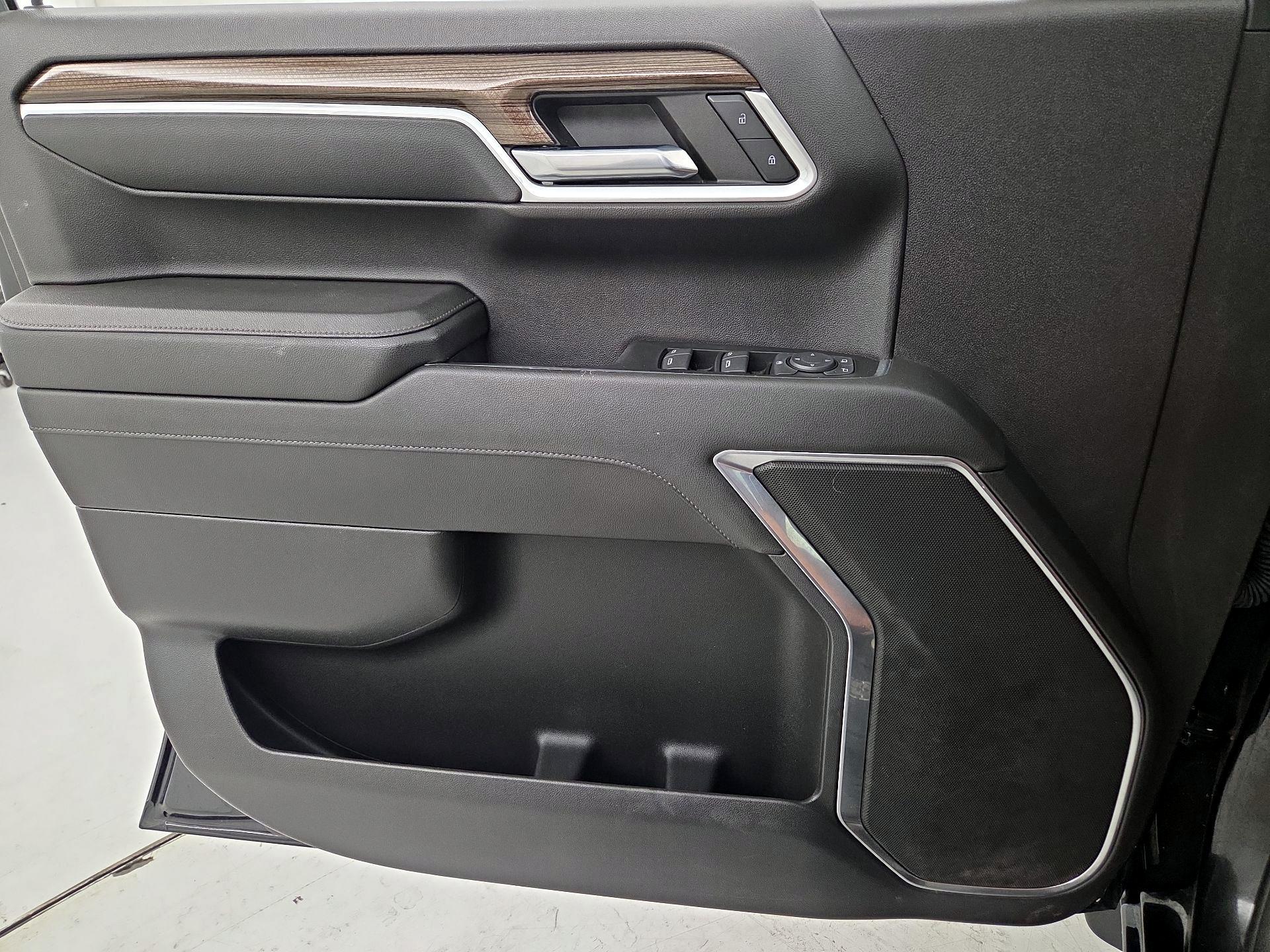 Thumbnail: 2022 Chevrolet Silverado 1500 - 12