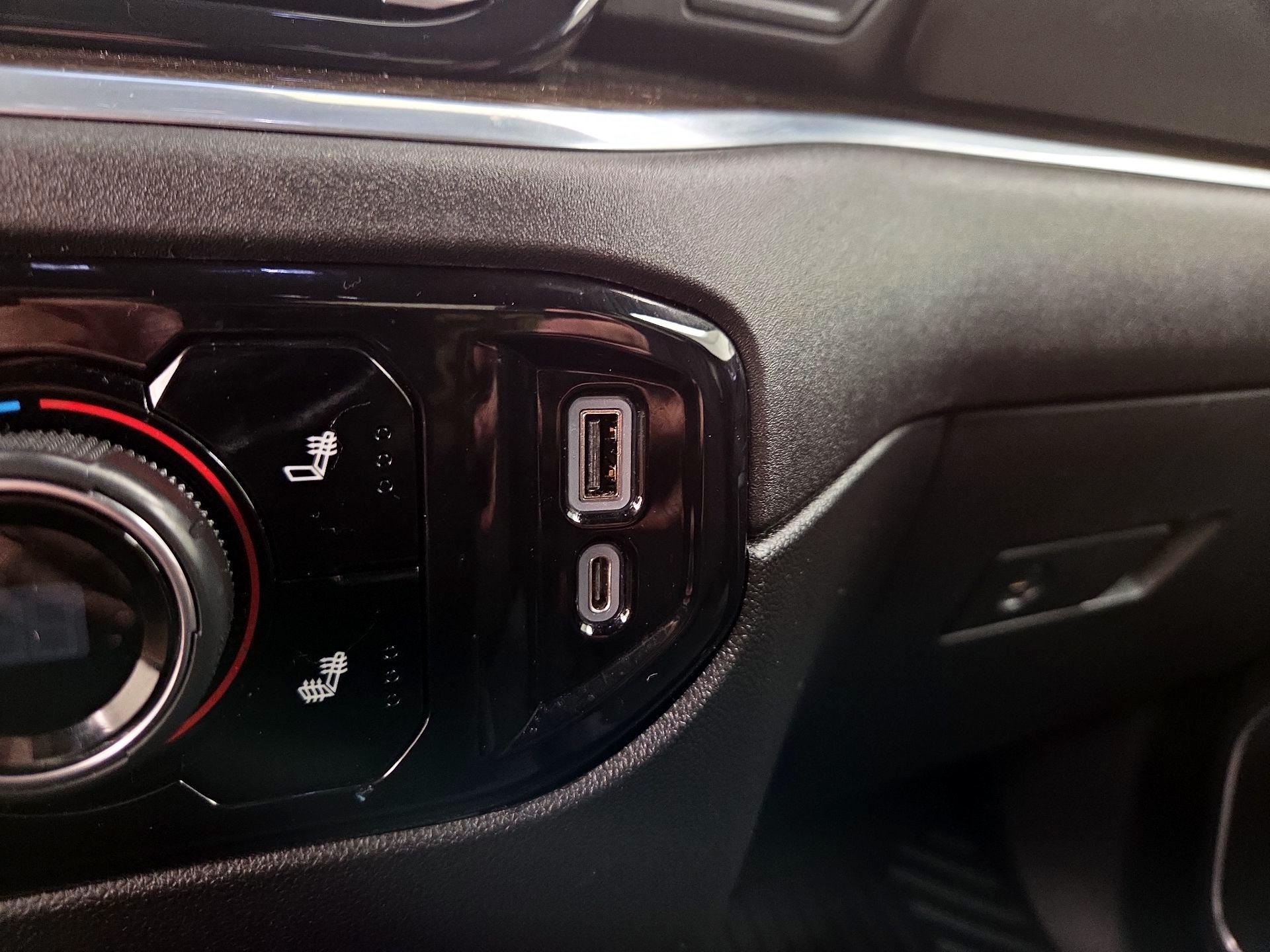 Thumbnail: 2022 Chevrolet Silverado 1500 - 19