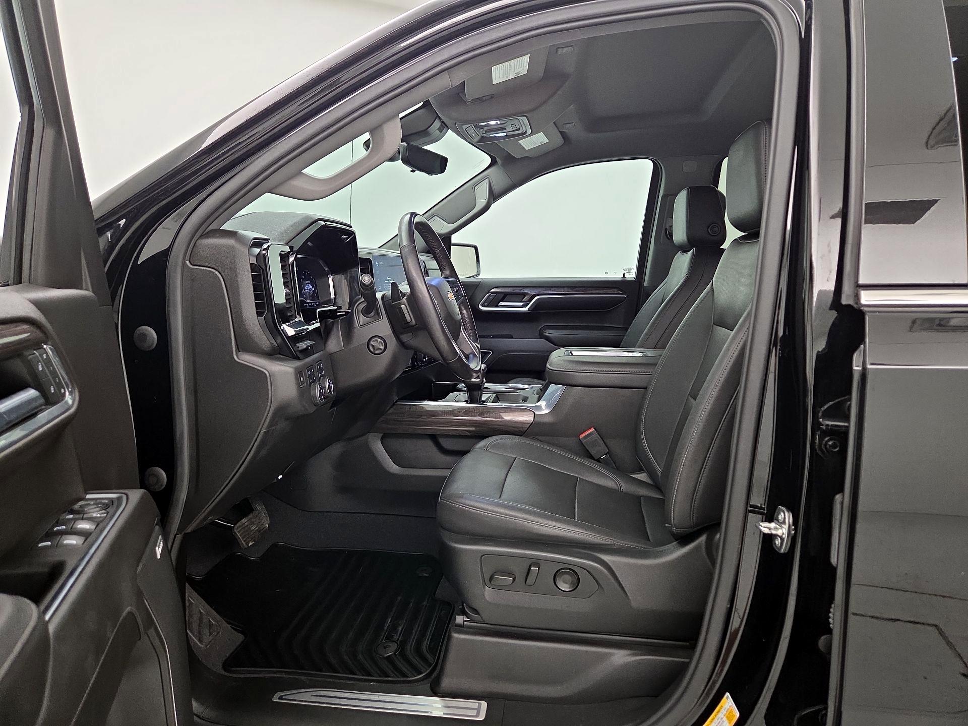 Thumbnail: 2022 Chevrolet Silverado 1500 - 11