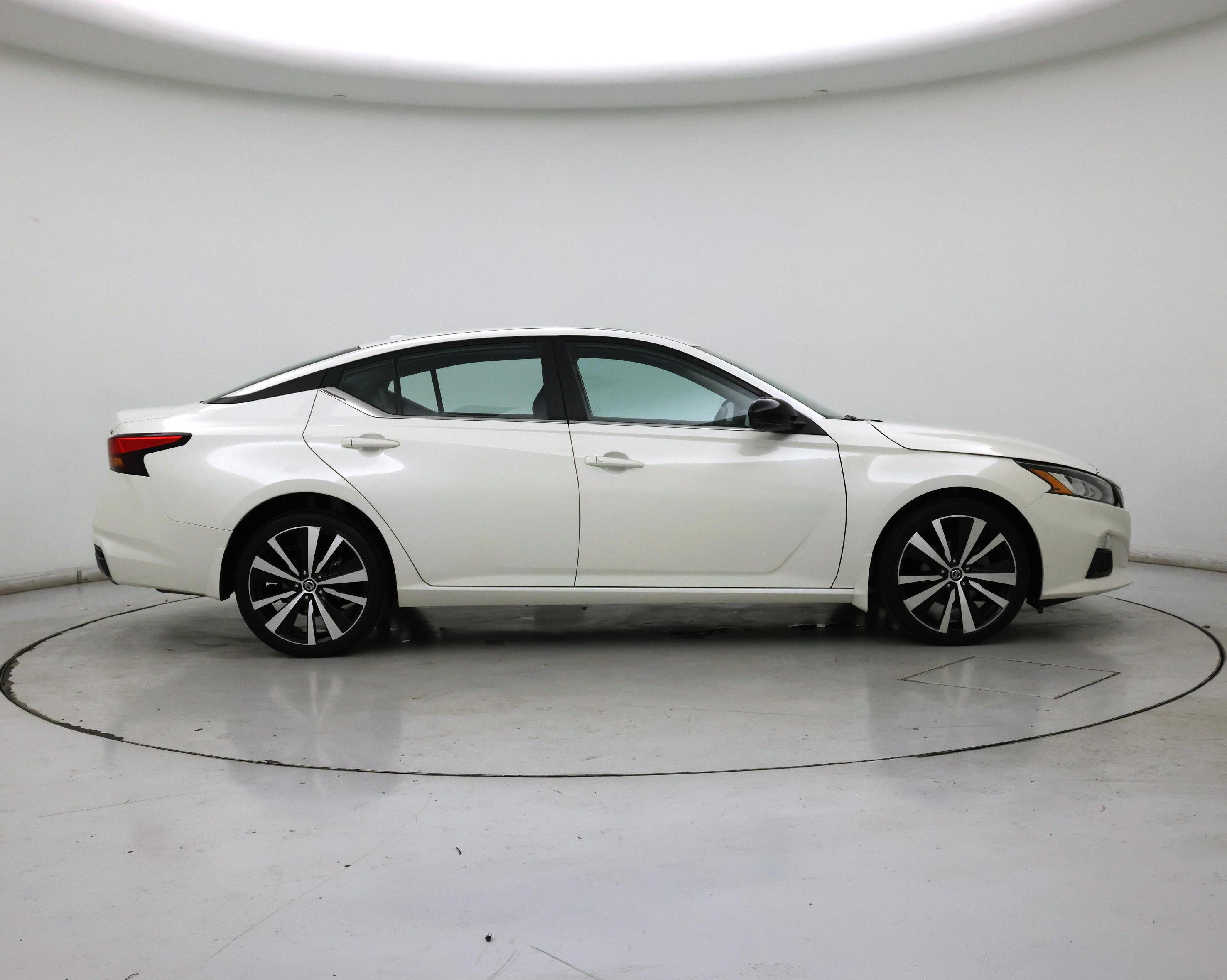 Thumbnail: 2020 Nissan Altima - 7