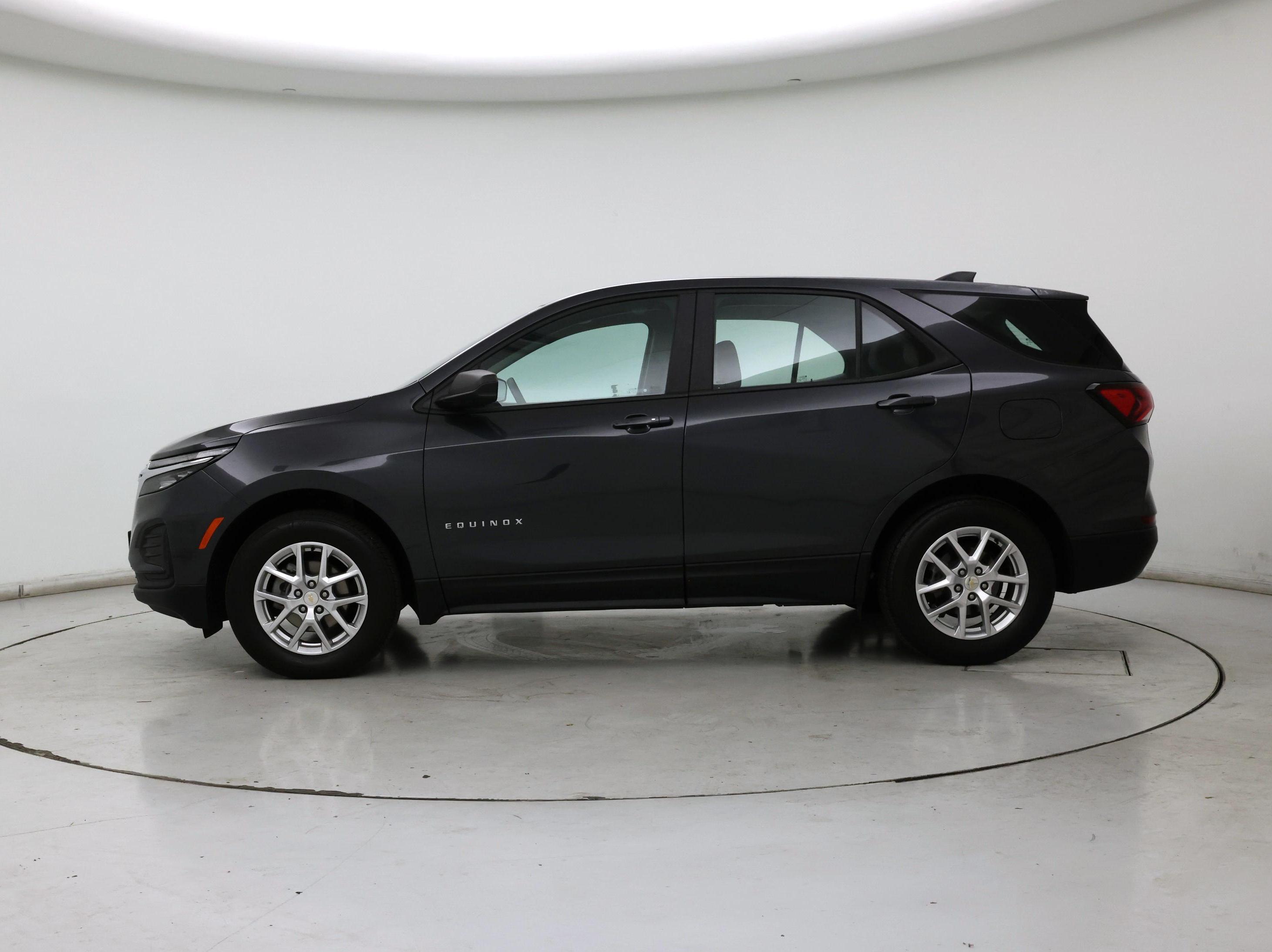 Thumbnail: 2022 Chevrolet Equinox - 3