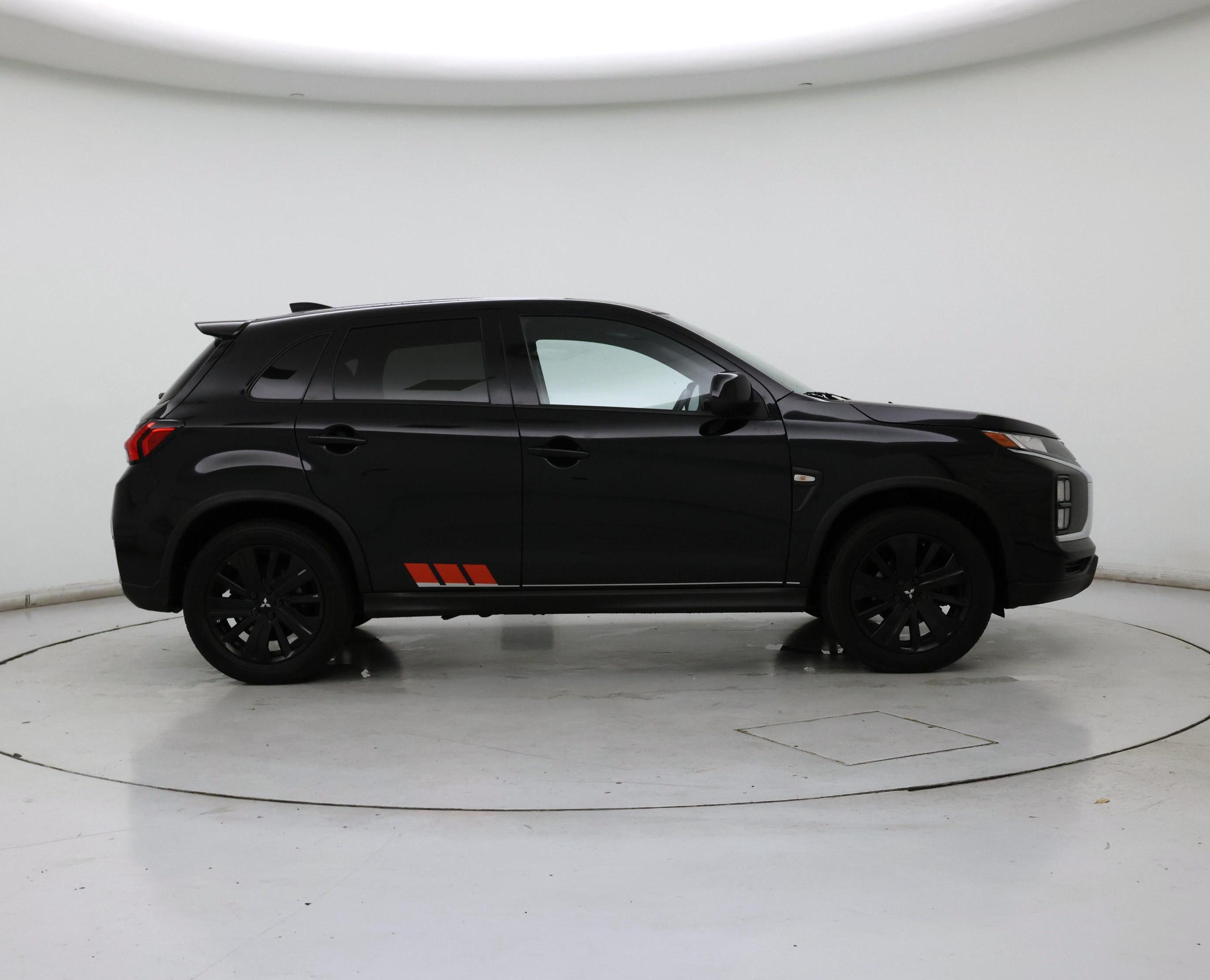 Thumbnail: 2020 Mitsubishi Outlander Sport - 7