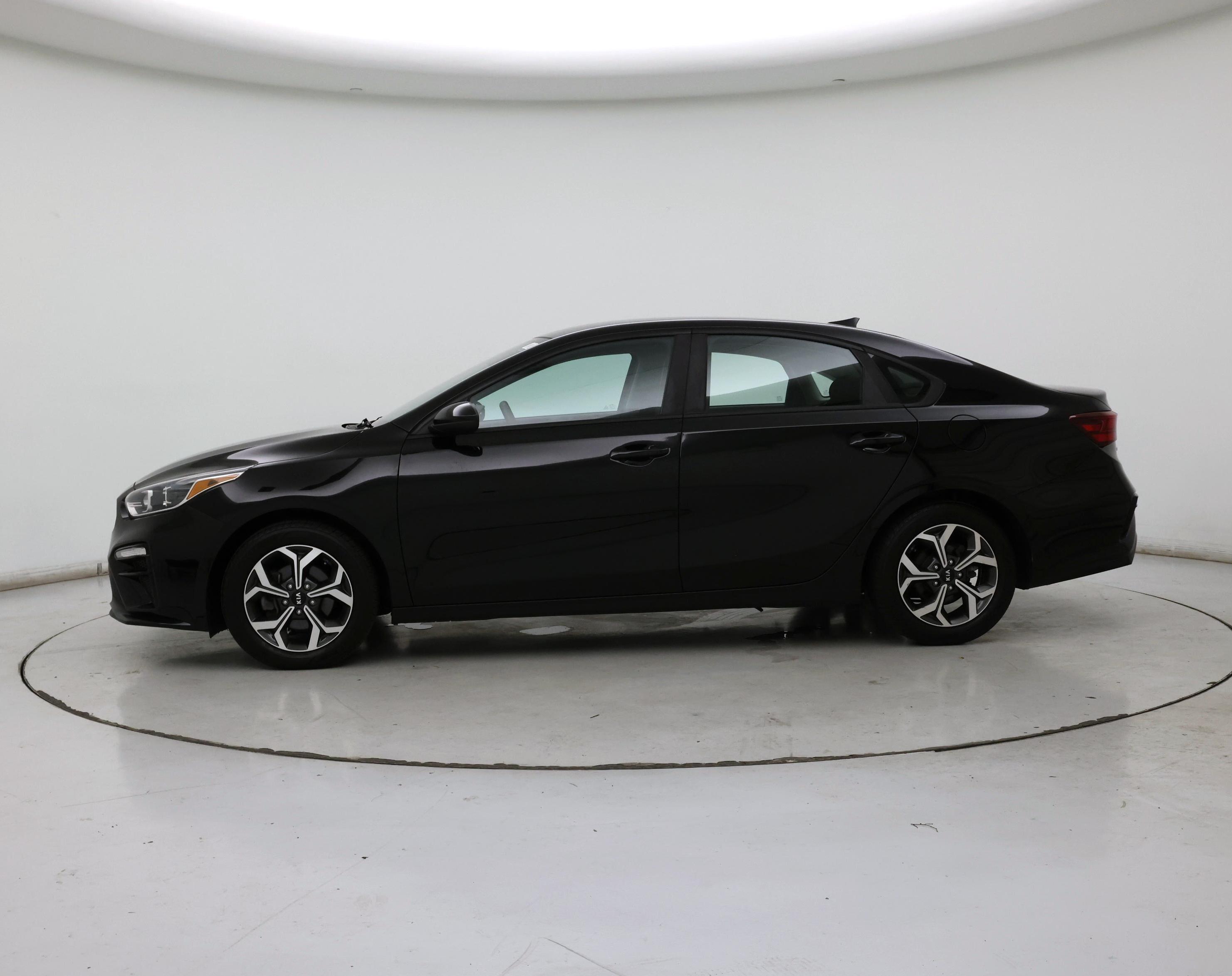 Thumbnail: 2020 Kia Forte - 3
