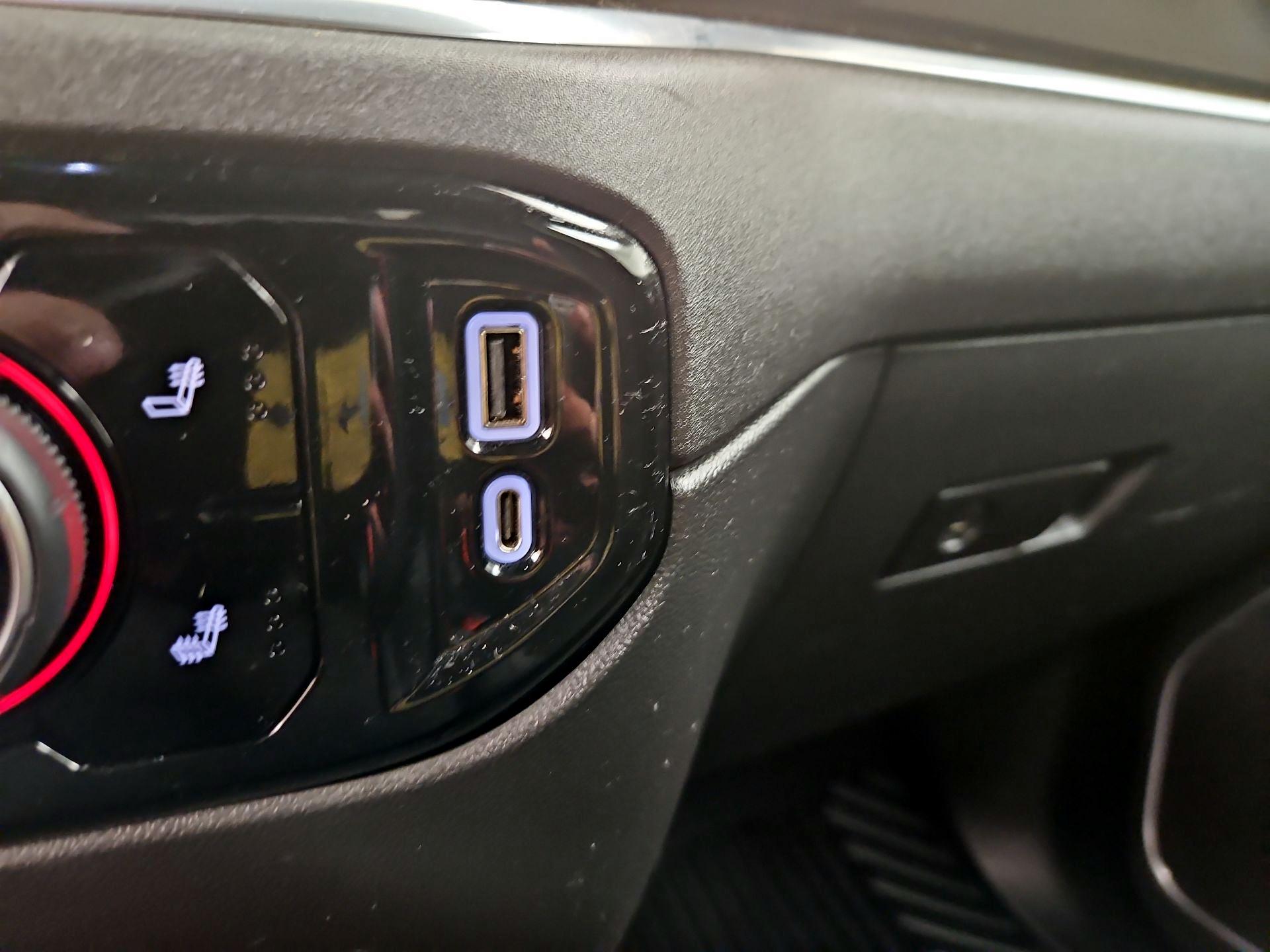 Thumbnail: 2022 Chevrolet Silverado 1500 - 19