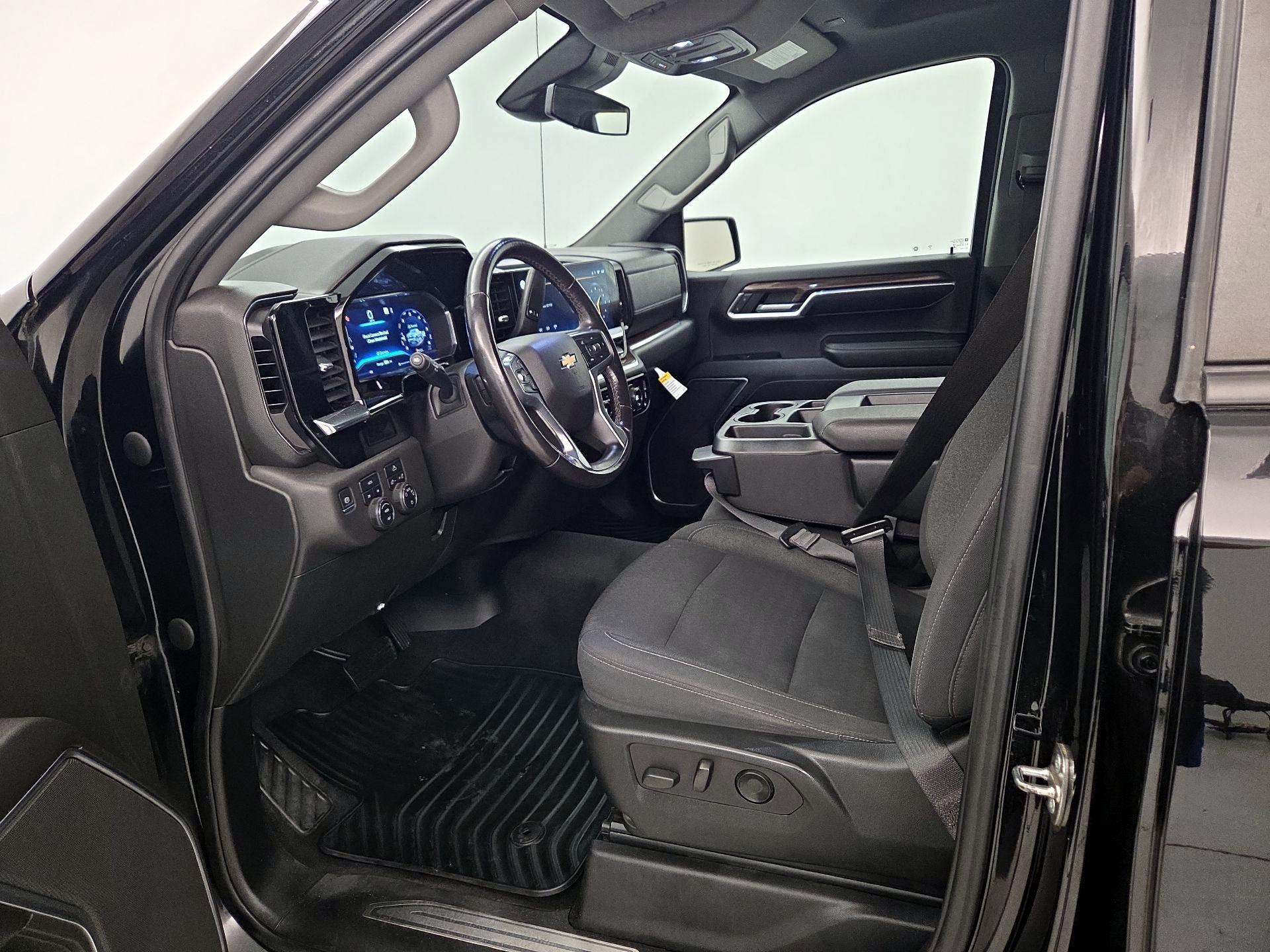 Thumbnail: 2022 Chevrolet Silverado 1500 - 11